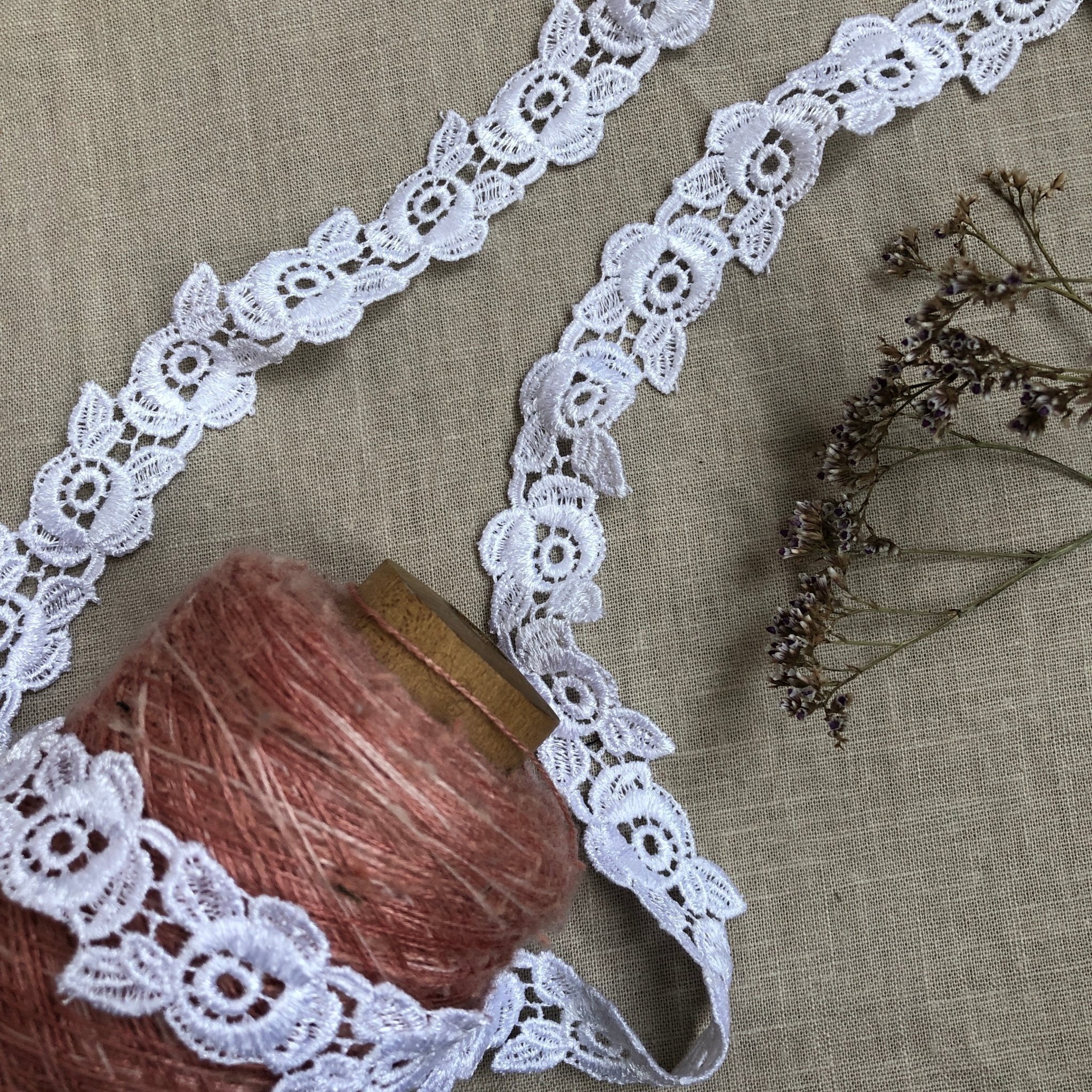 Ruban de broderie de Cambrai, prix au mètre  #13