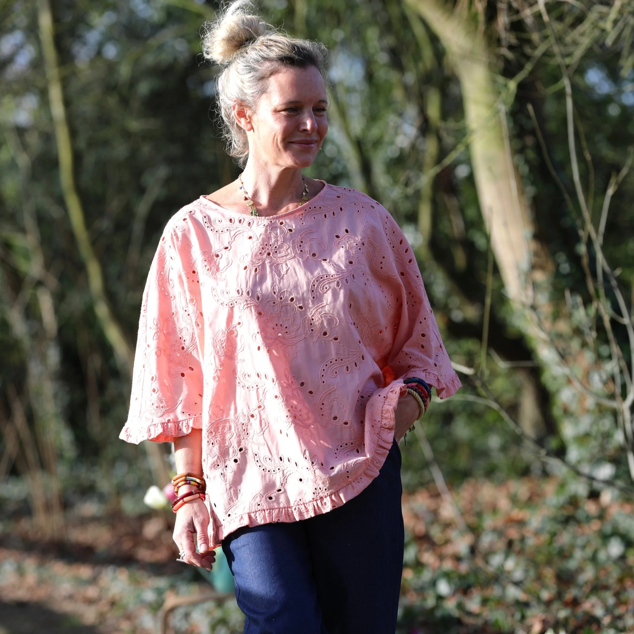 Blouse Annette – Broderie de coton rose pamplemousse ajourée - Image 13