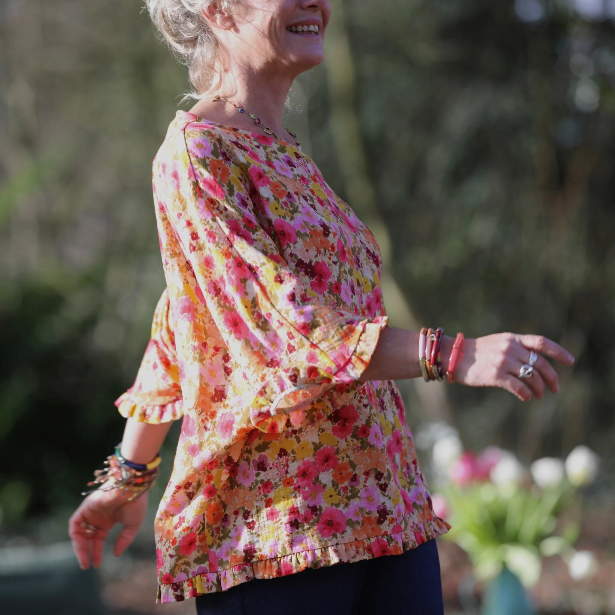 Blouse Annette – Double gaze de coton “Fleurs en Feu” - Image 4