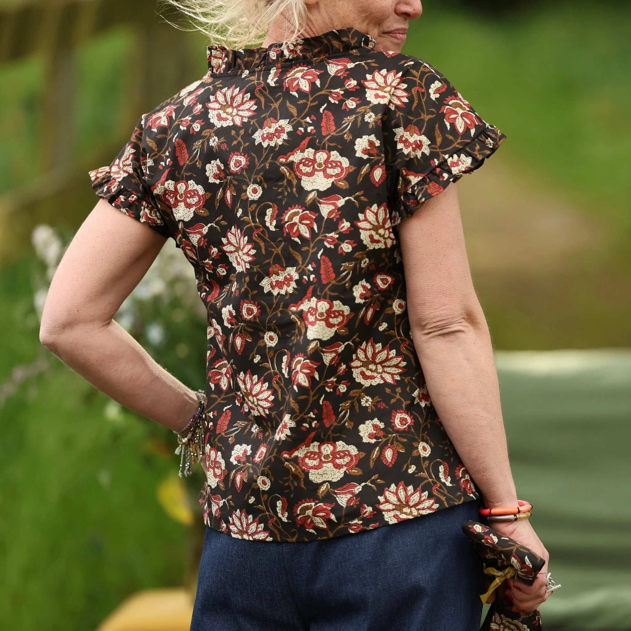 Blouse Camélia – Voile de coton nuit fleurie - Image 4
