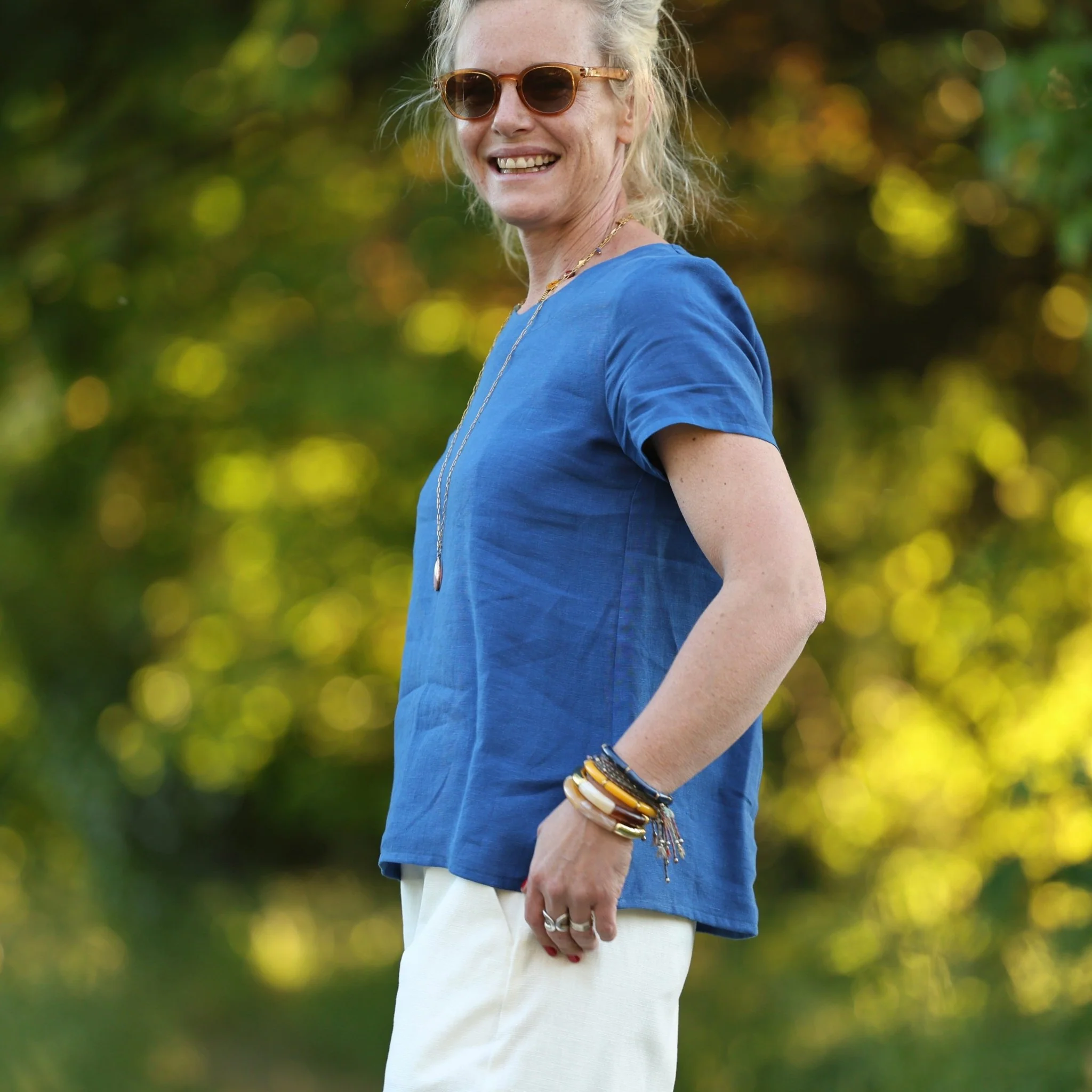Blouse Emeline en lin bleu majorelle - Image 11