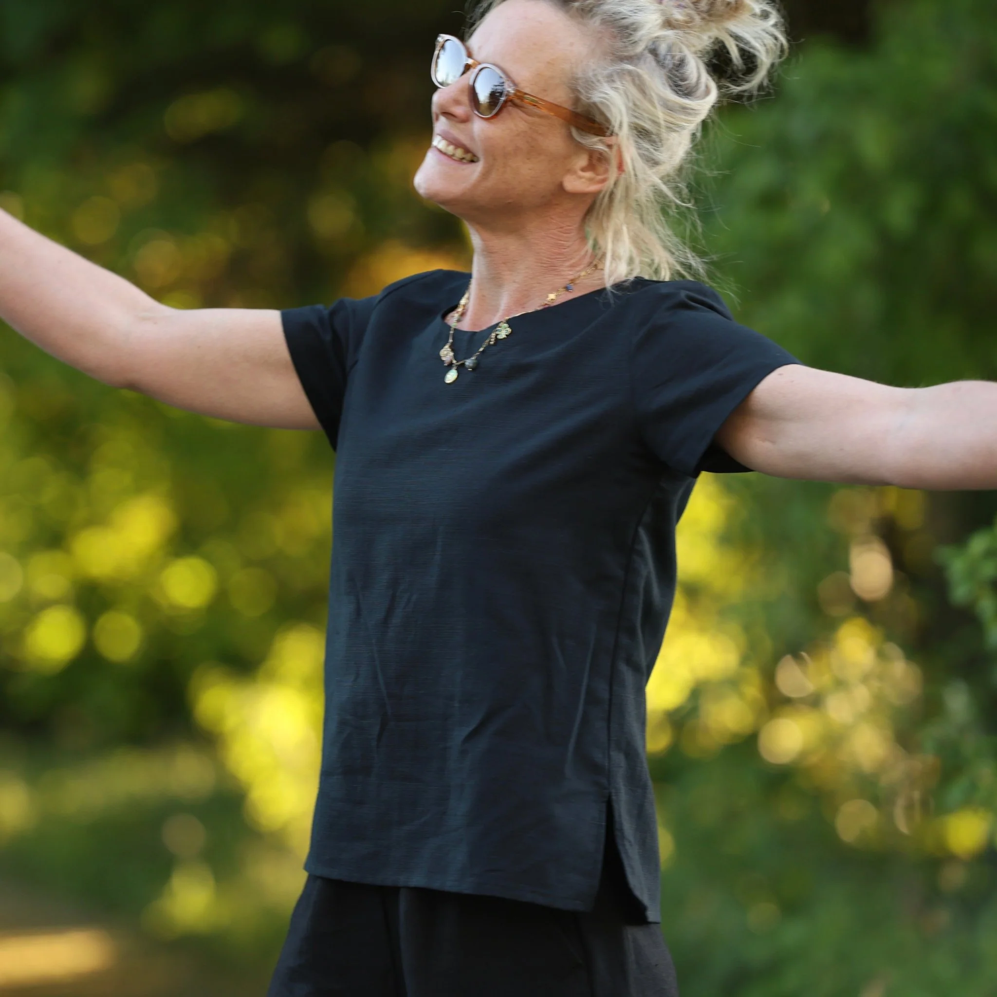 Blouse Emeline en lin noir - Image 5