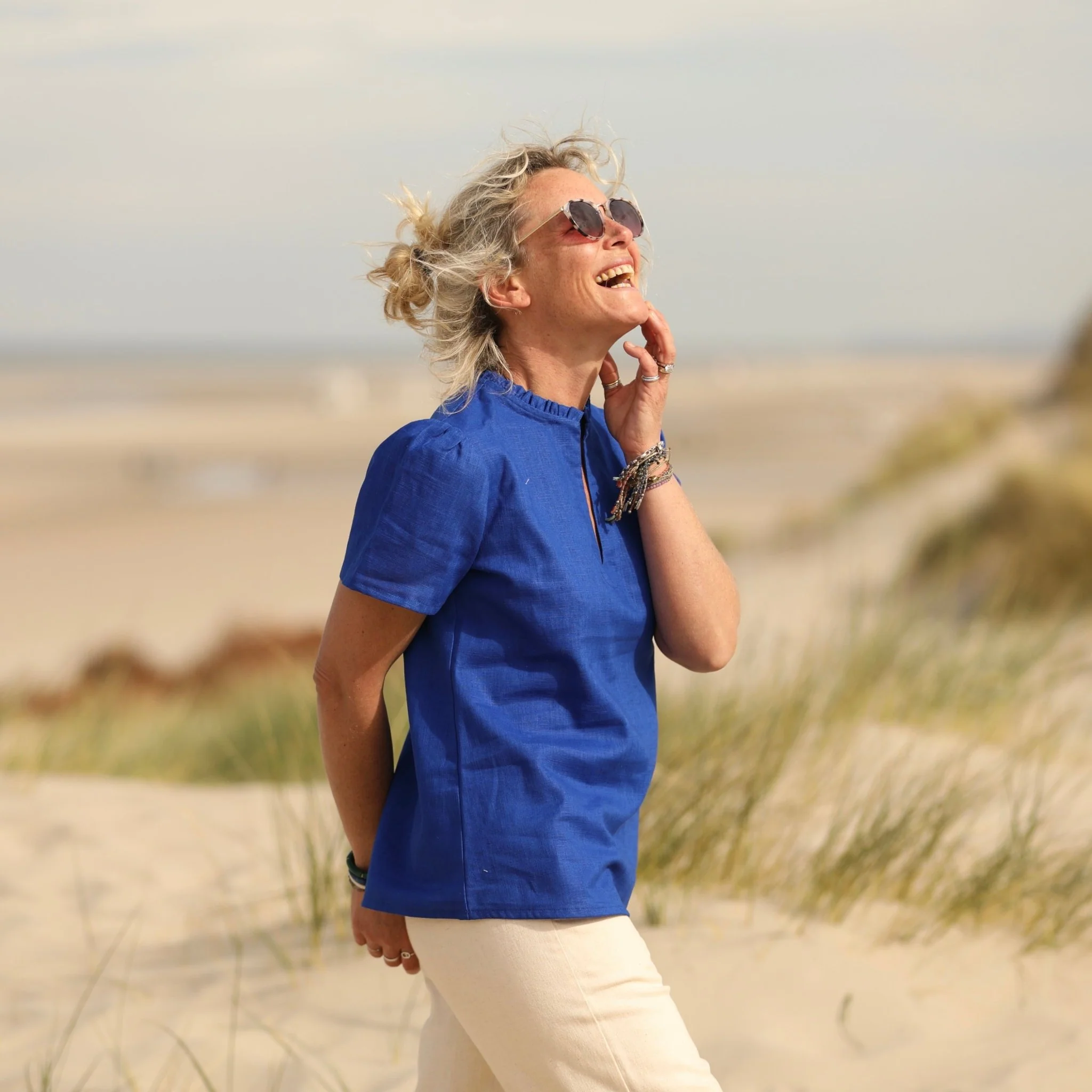 Blouse Ernestine en lin bleu majorelle - Image 4