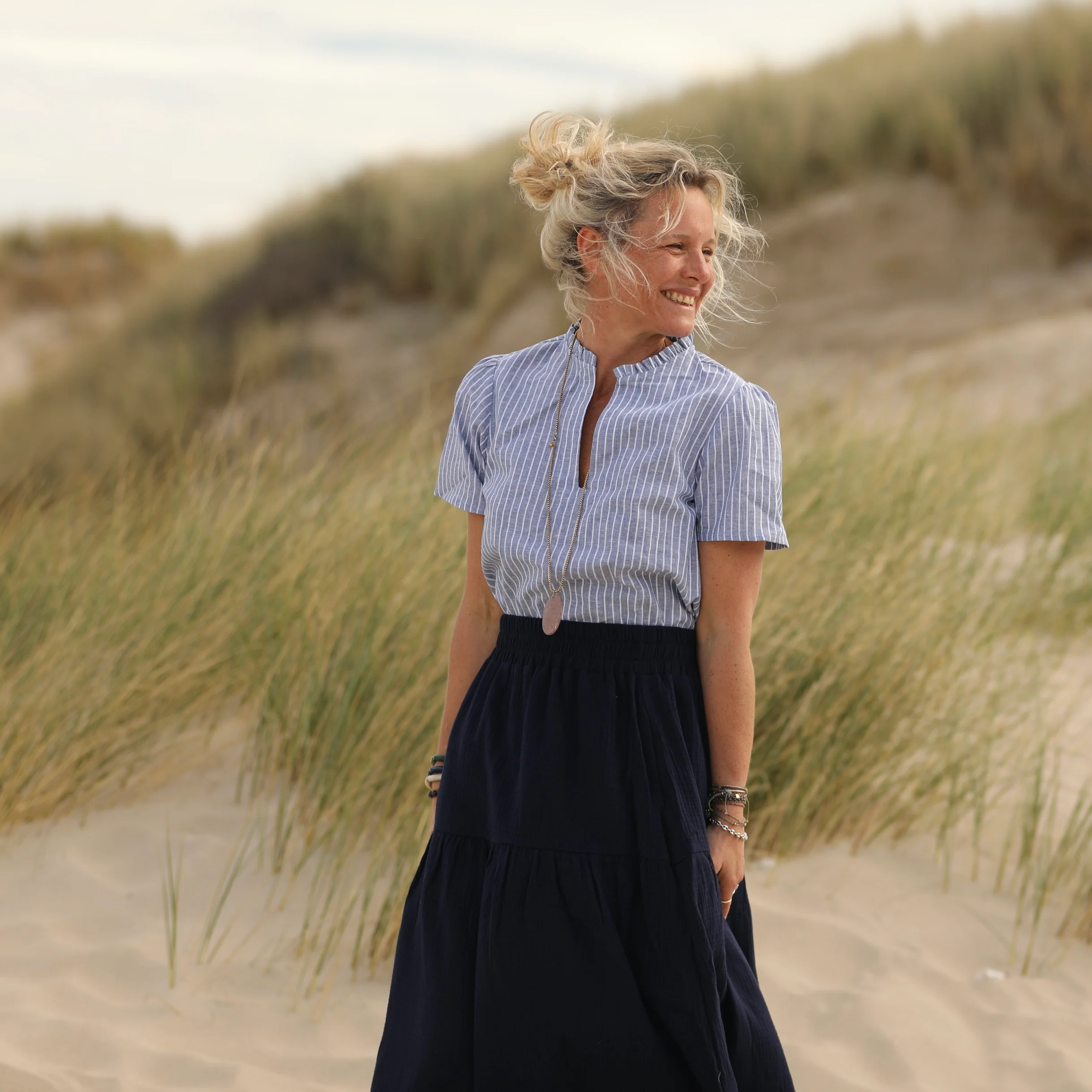 Blouse Ernestine en lin/coton large rayure bleue - Image 7