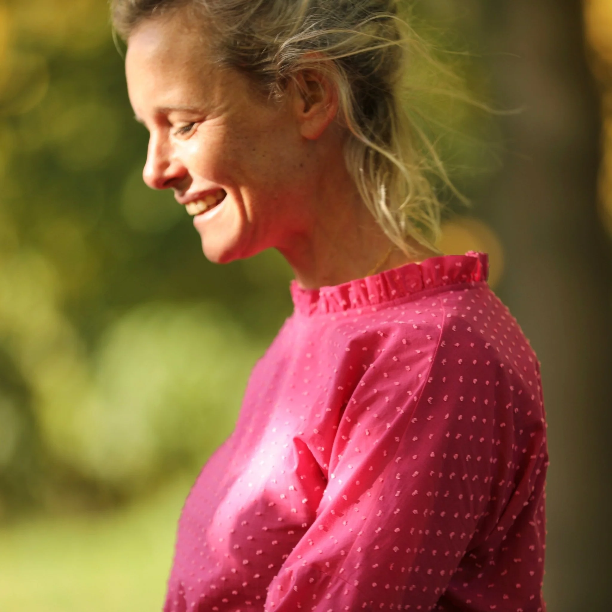 Blouse Janelle – Voile de coton fuchsia plumetis rose - Image 4