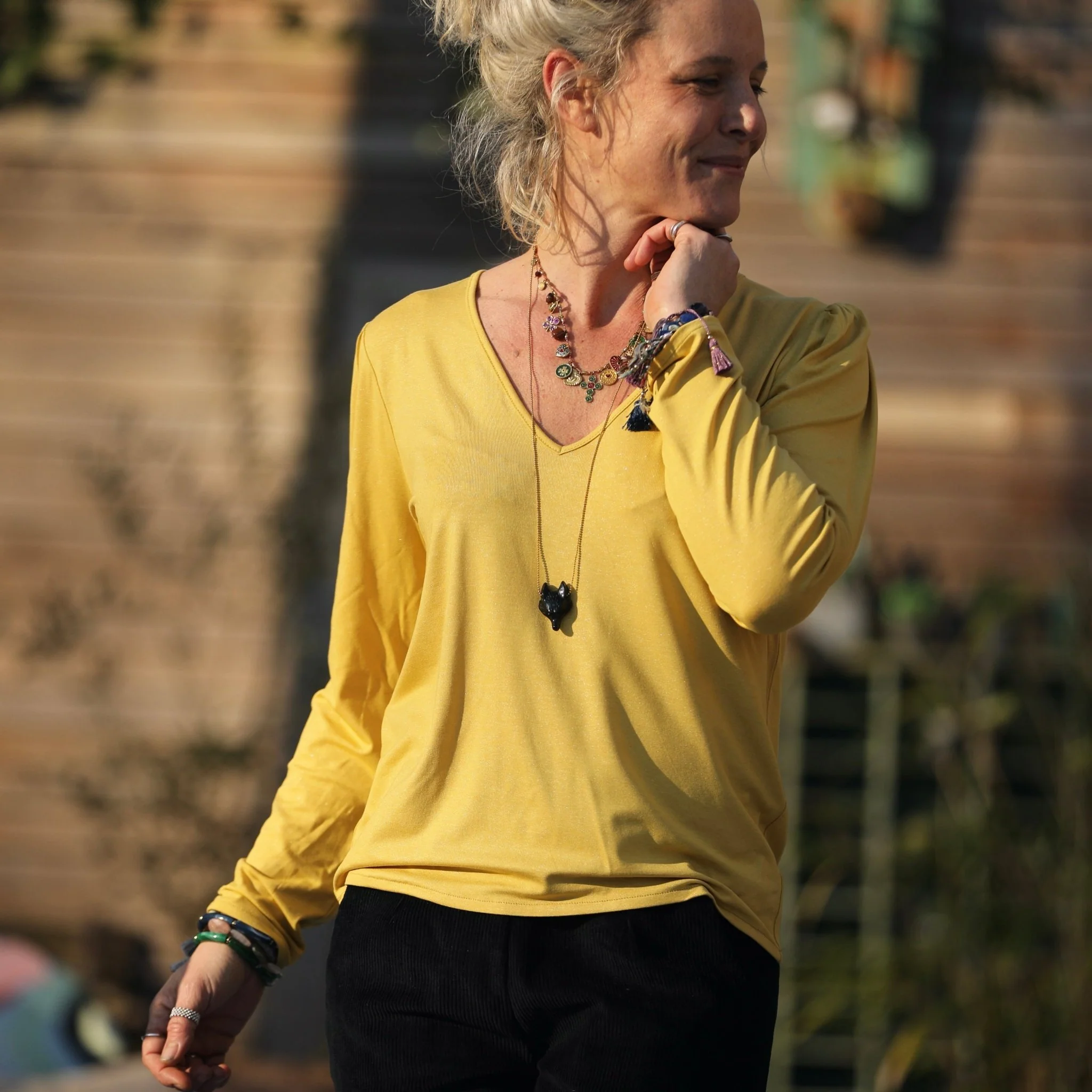 Blouse Lalou jersey de viscose jaune pailleté - Image 9