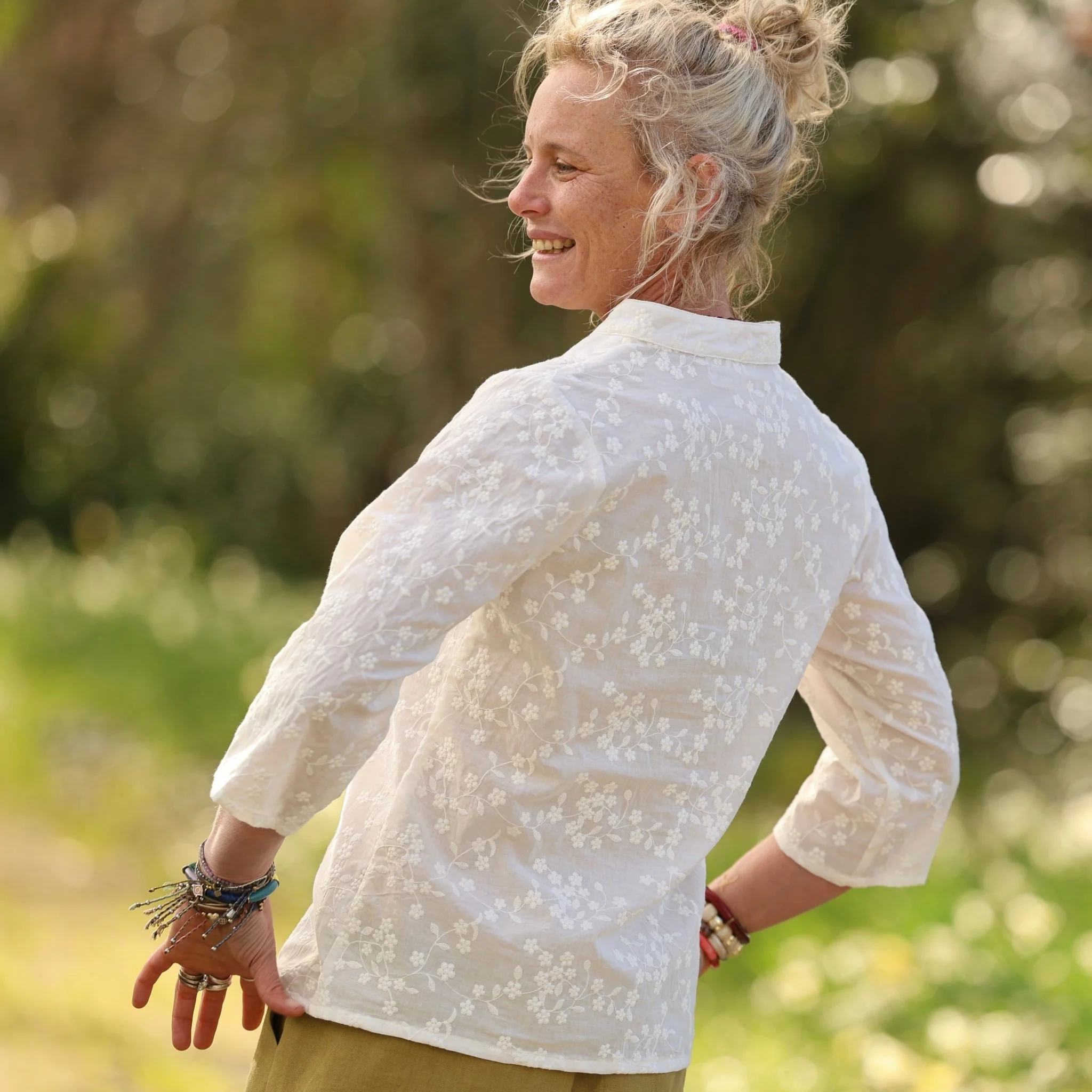 Blouse Madeleine – Broderie ivoire fleurettes - Image 19