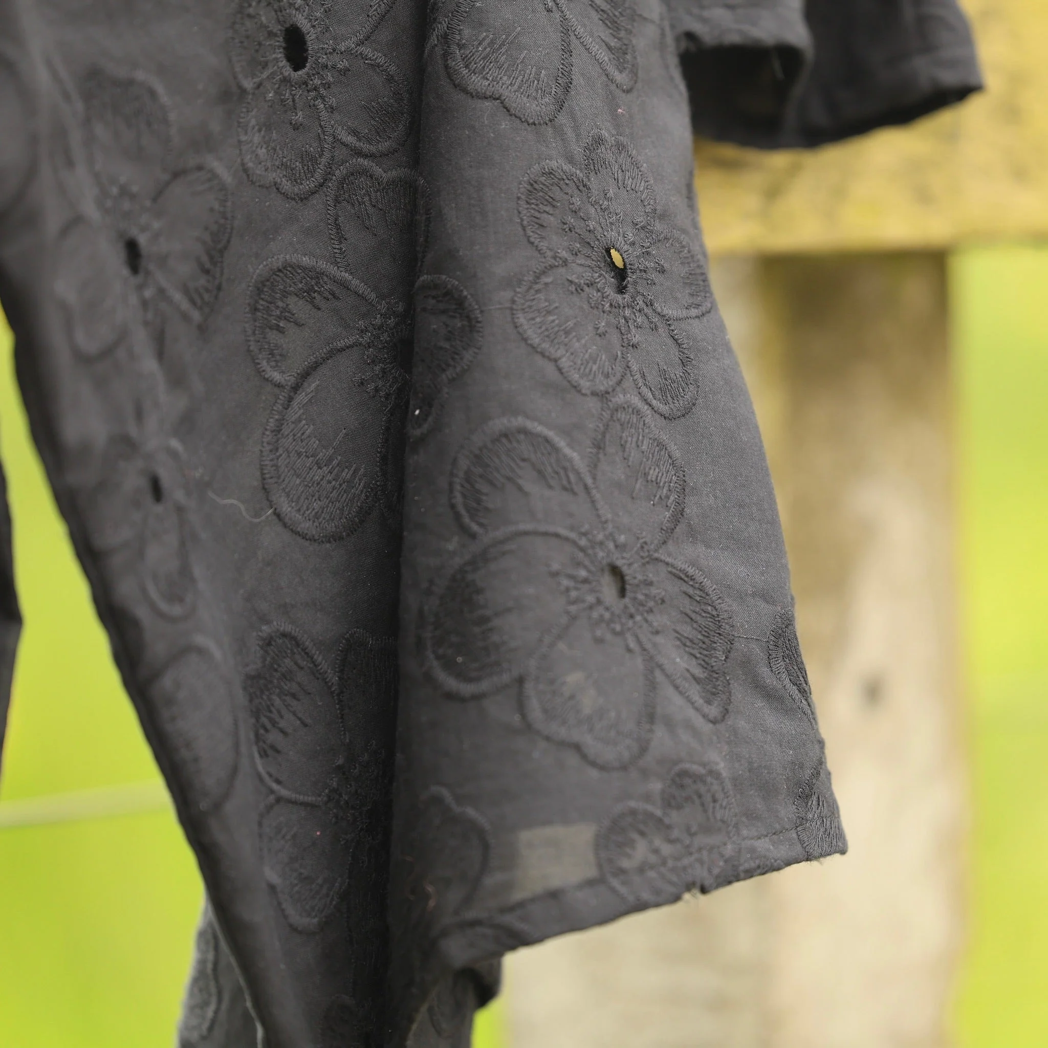 Blouse Madeleine – Broderie noire relief - Image 2