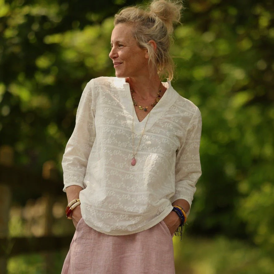 Blouse Madeleine – Broderie point de croix fleuri - Image 6