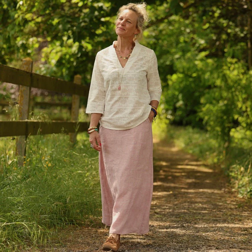 Blouse Madeleine – Broderie point de croix fleuri - Image 7