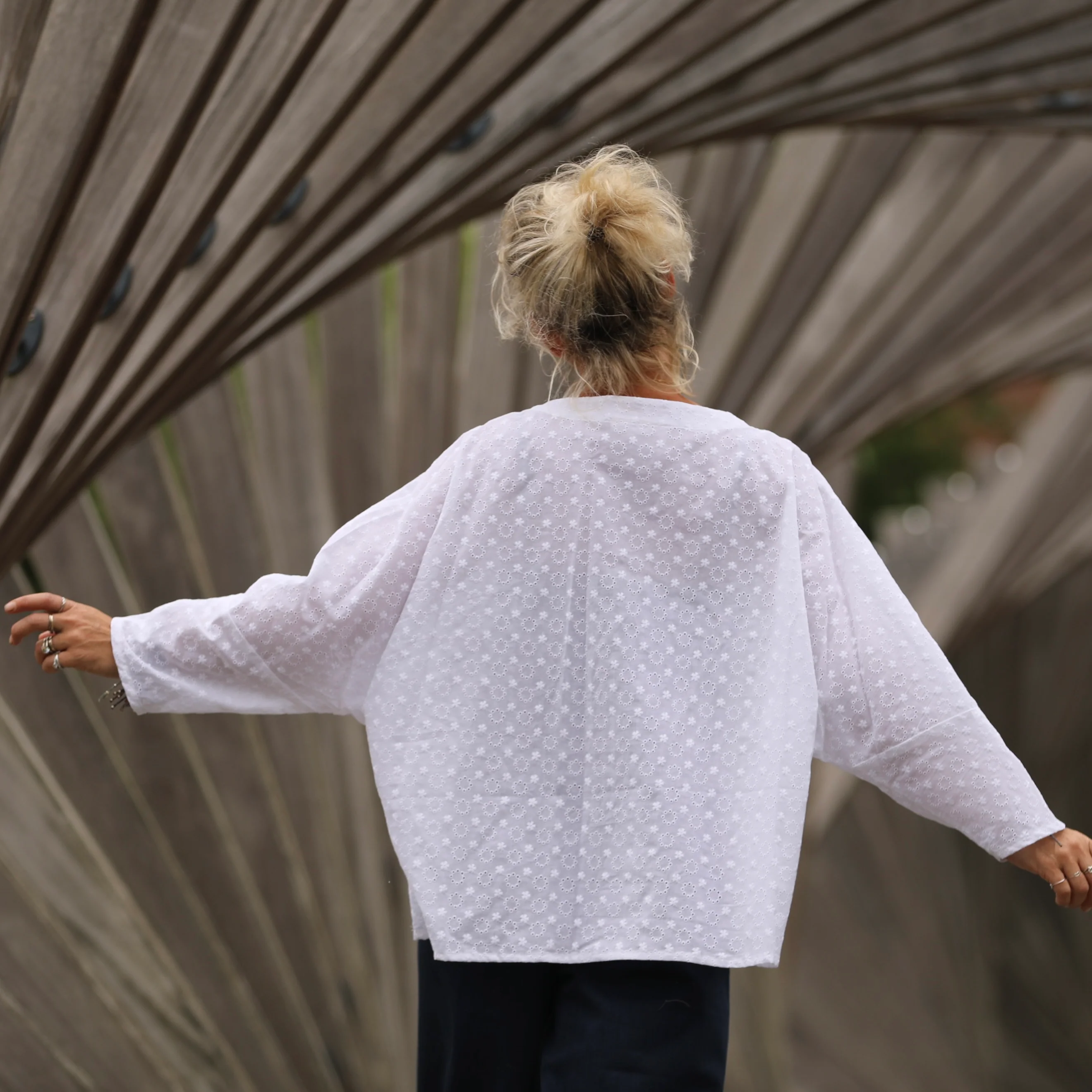 Blouse Naomie - broderie fleurie blanche - Image 2