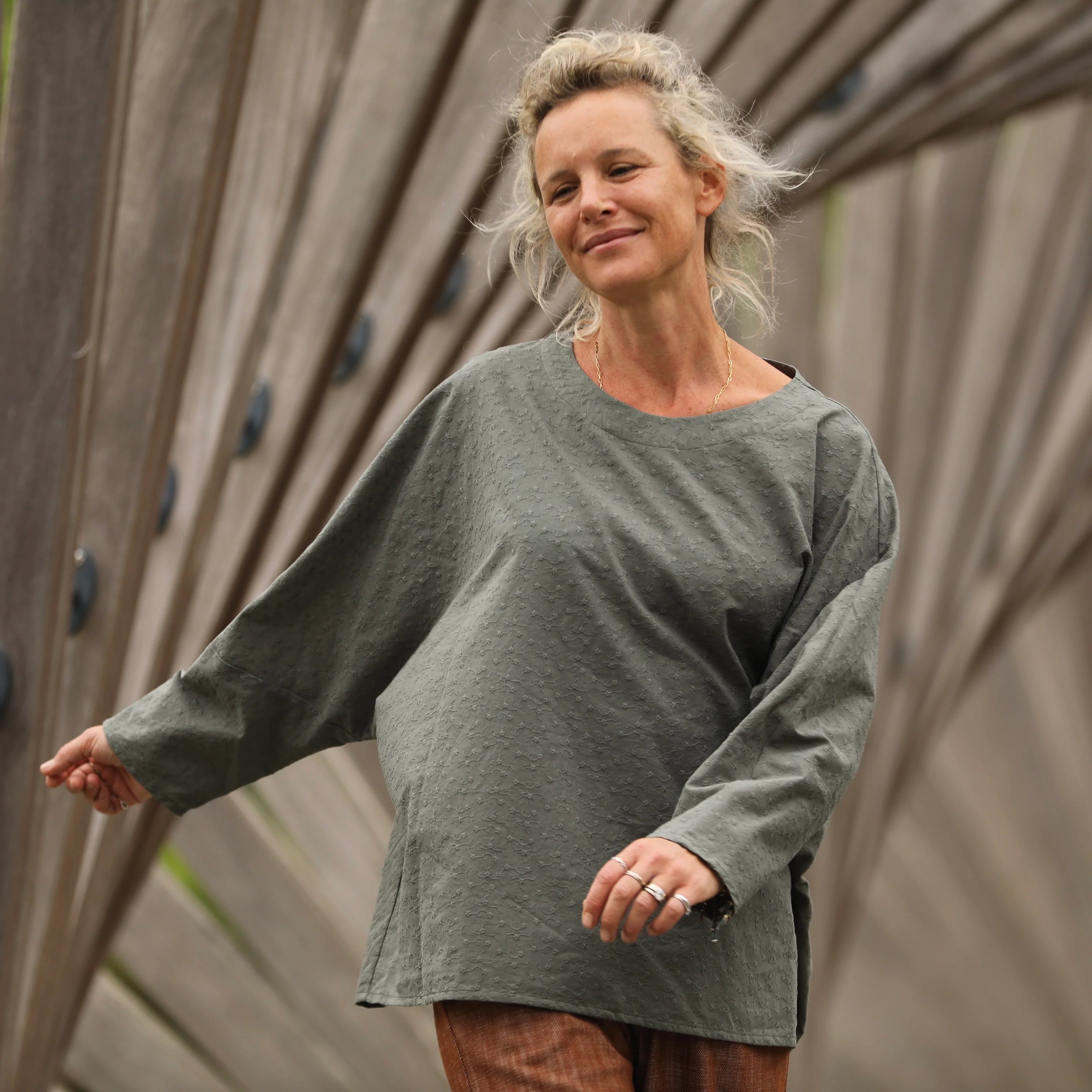 Blouse Naomie - broderie fleurie kaki - Image 7