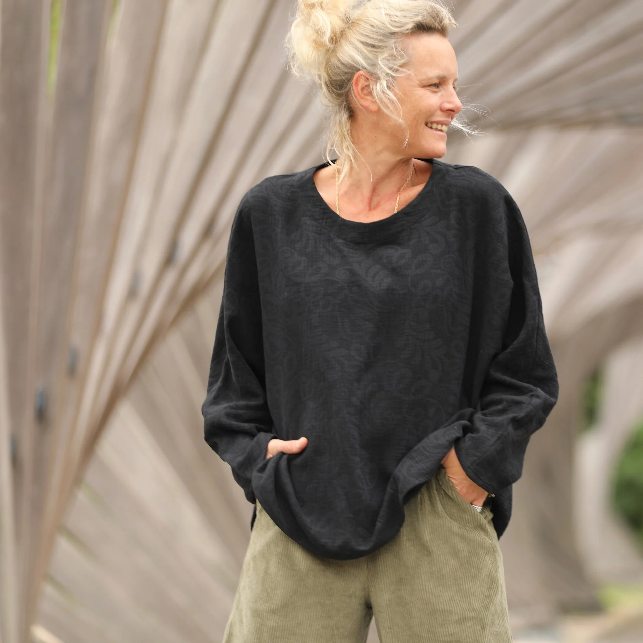 Blouse Naomie - Double gaze de coton/lin jacquard fleuri noire - Image 7