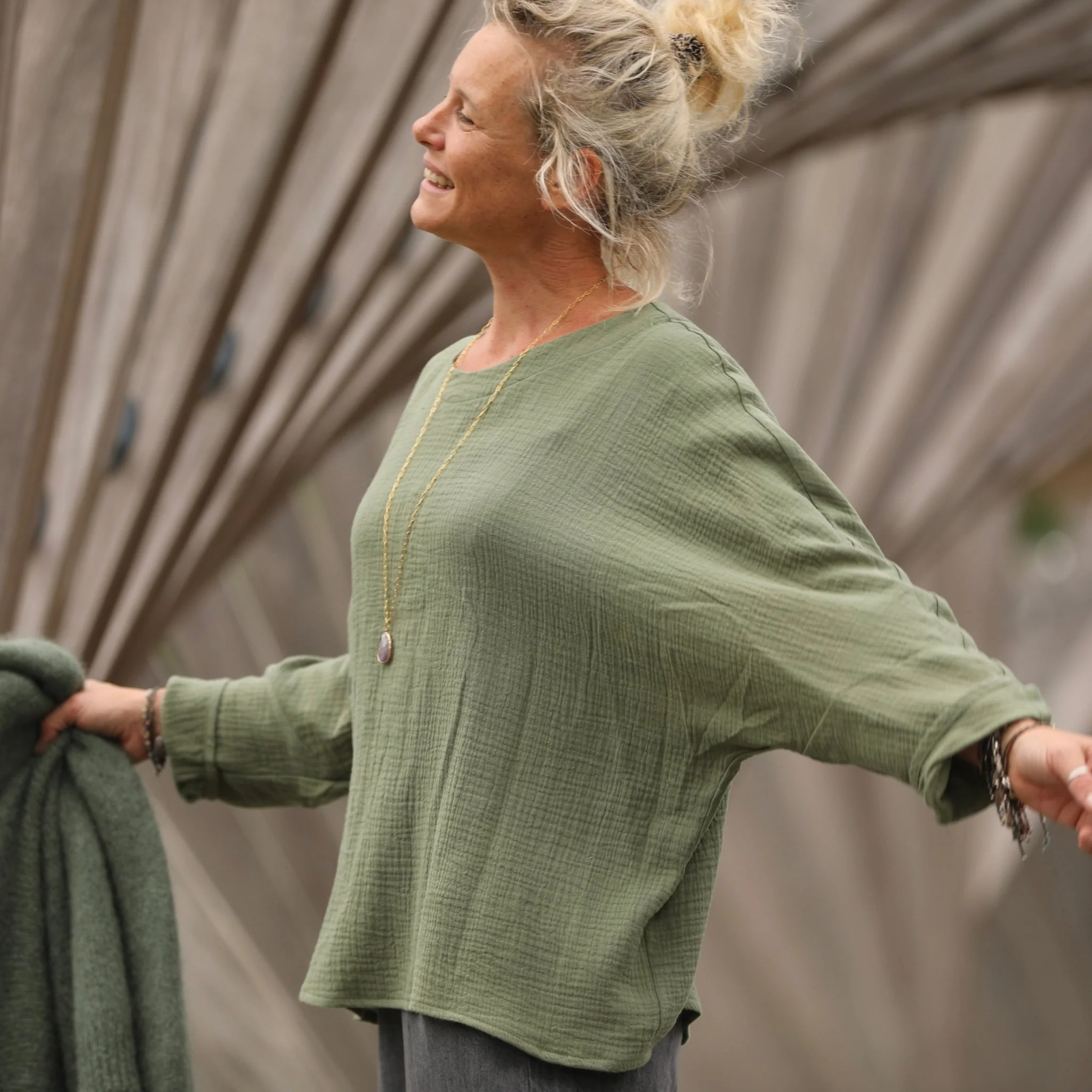 Blouse Naomie - double gaze de coton vert ortie - Image 7