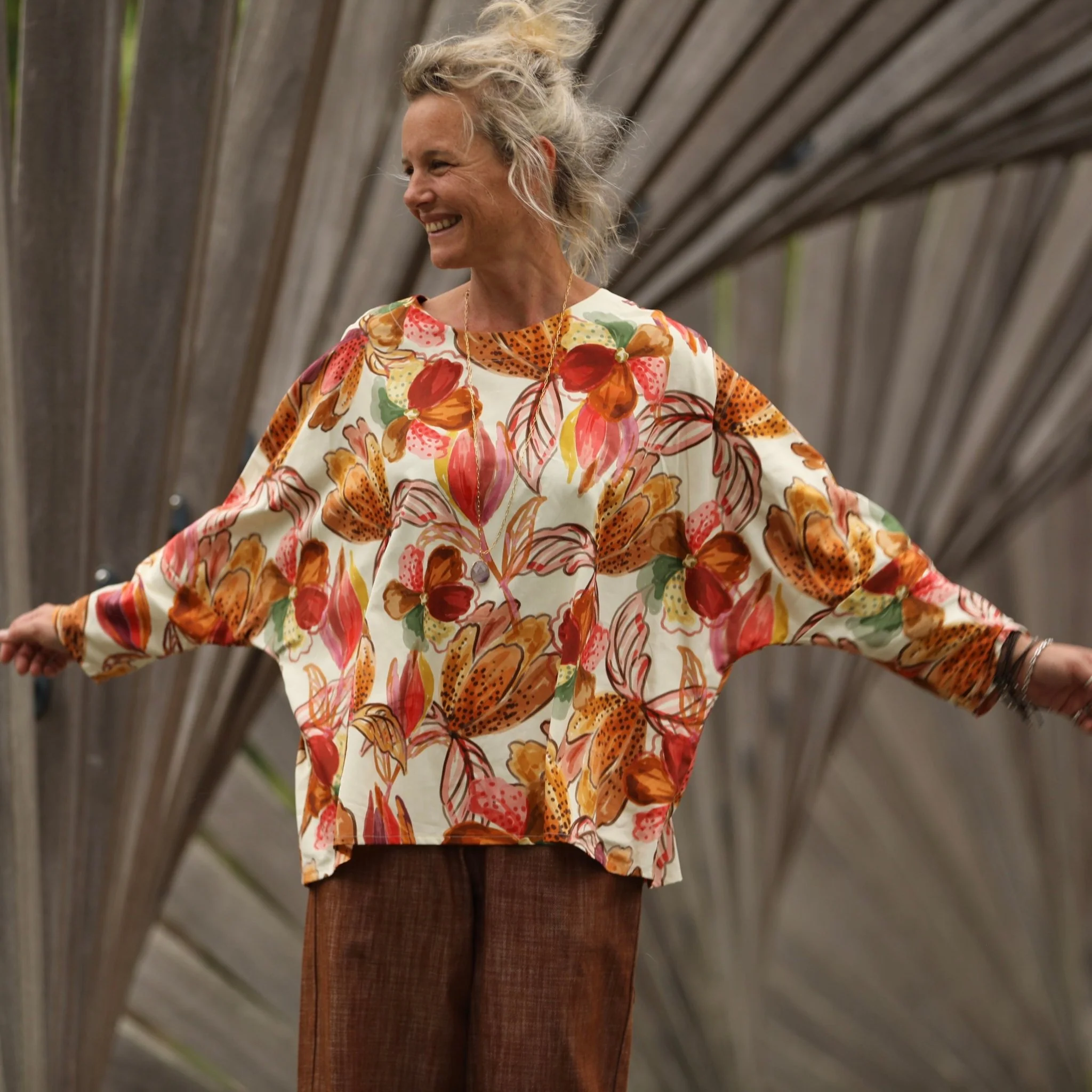 Blouse Naomie -  satin de coton poésie d’automne - Image 3