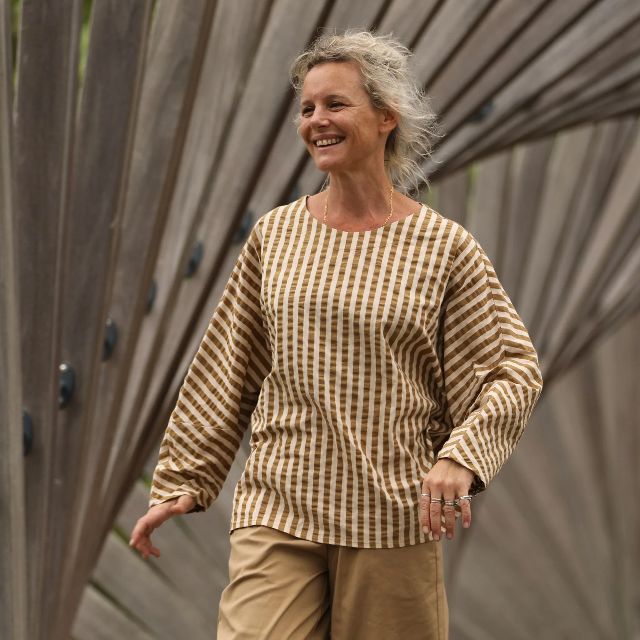 Blouse Naomie - Seeresucker de coton rayé camel/ivoire - Image 9