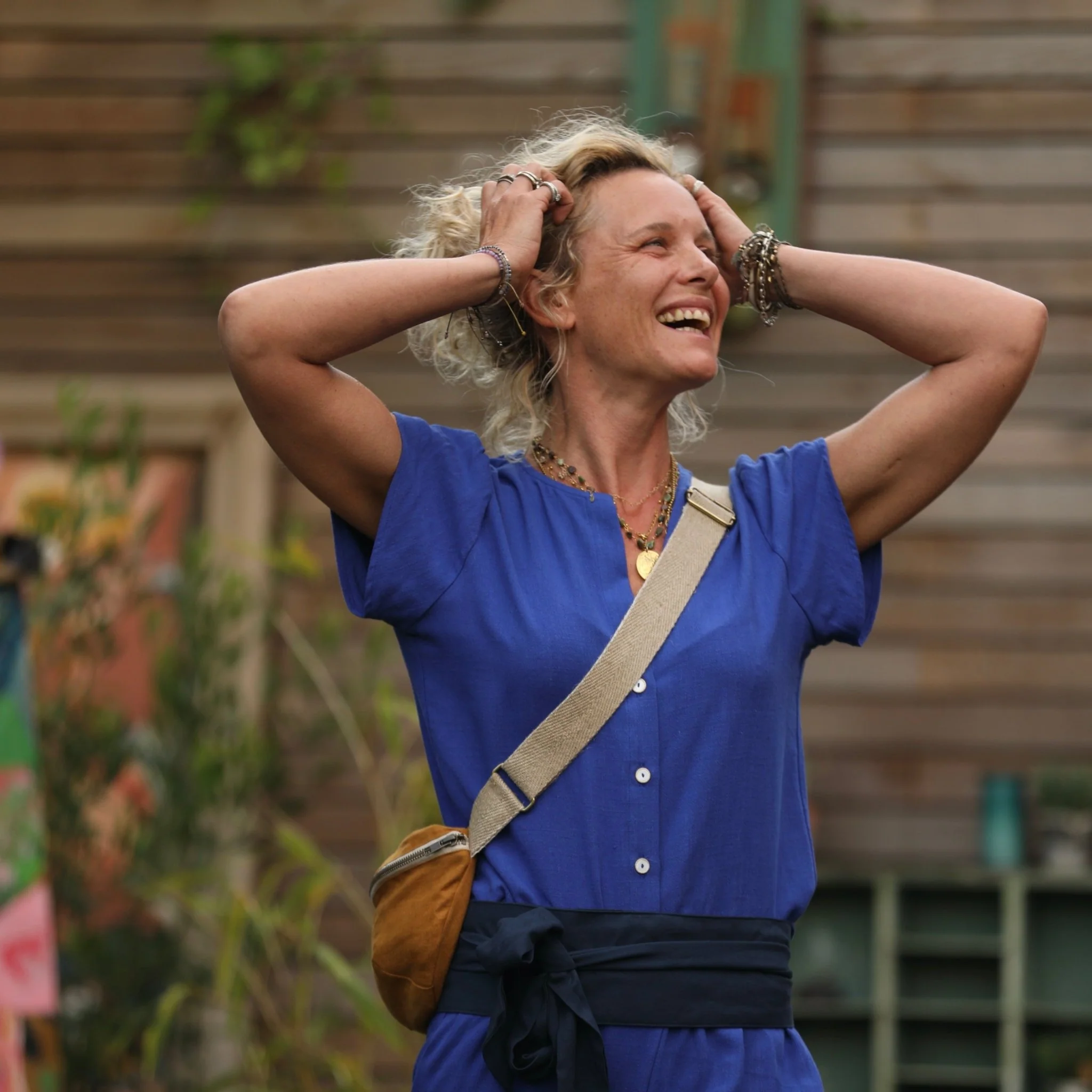 Blouse Sacha - viscose/lin bleu majorelle - Image 3