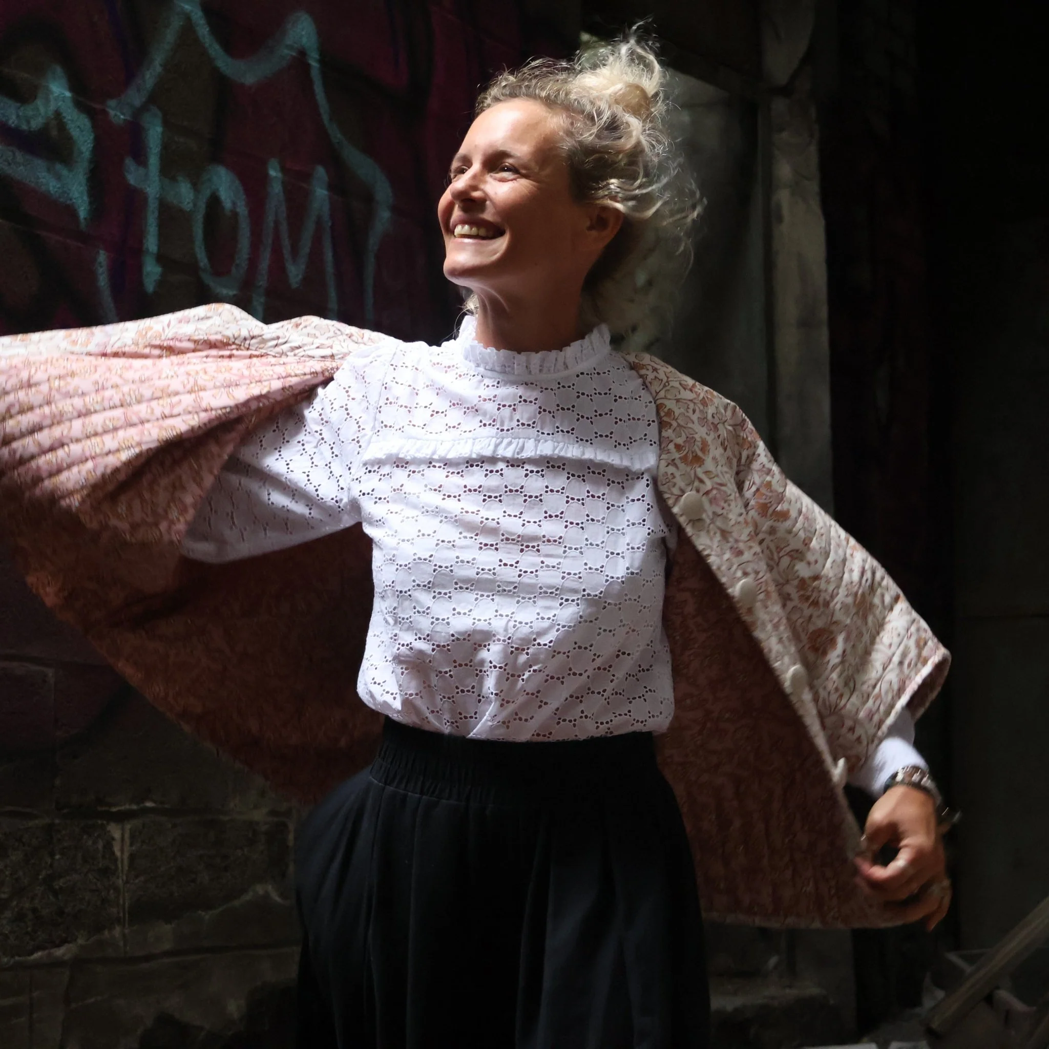Veste kimono Yoko - coton matelassé fleuri automnal/ doublure fleuri rosé - Image 8