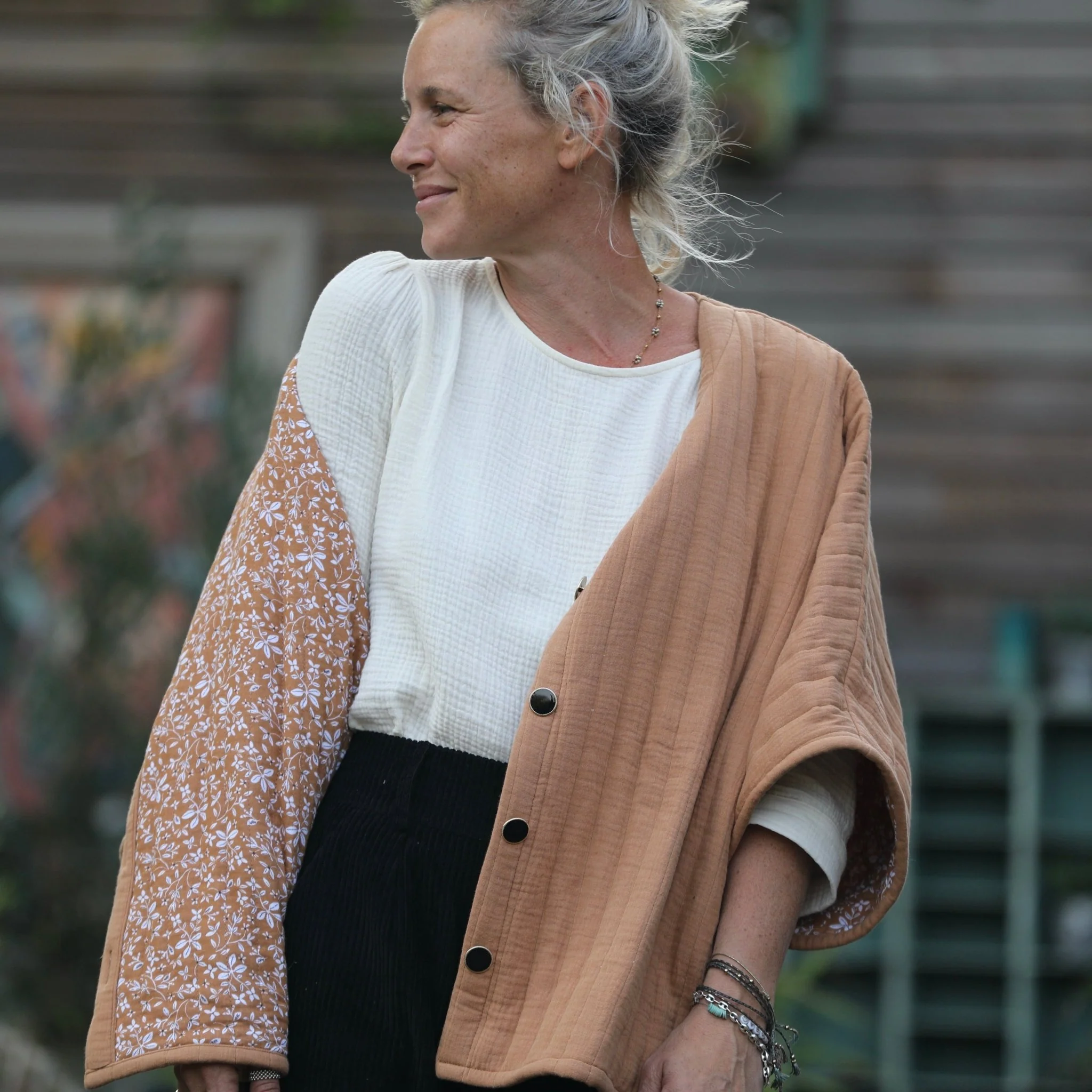 Veste kimono Yoko - double gaze de coton matelassé cassonnade/envers fleuri - Image 3