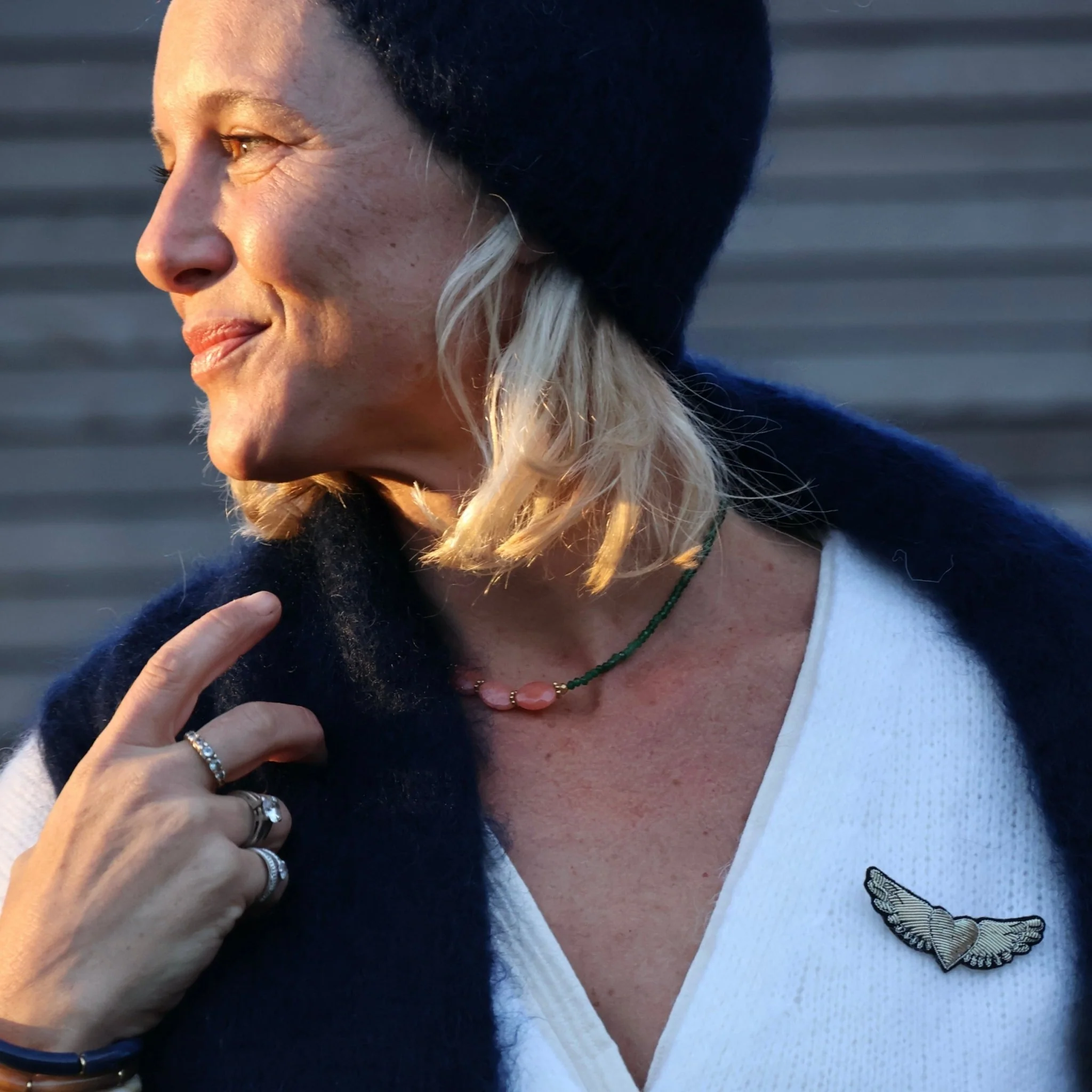 Broche Réveuse dorée - Image 2