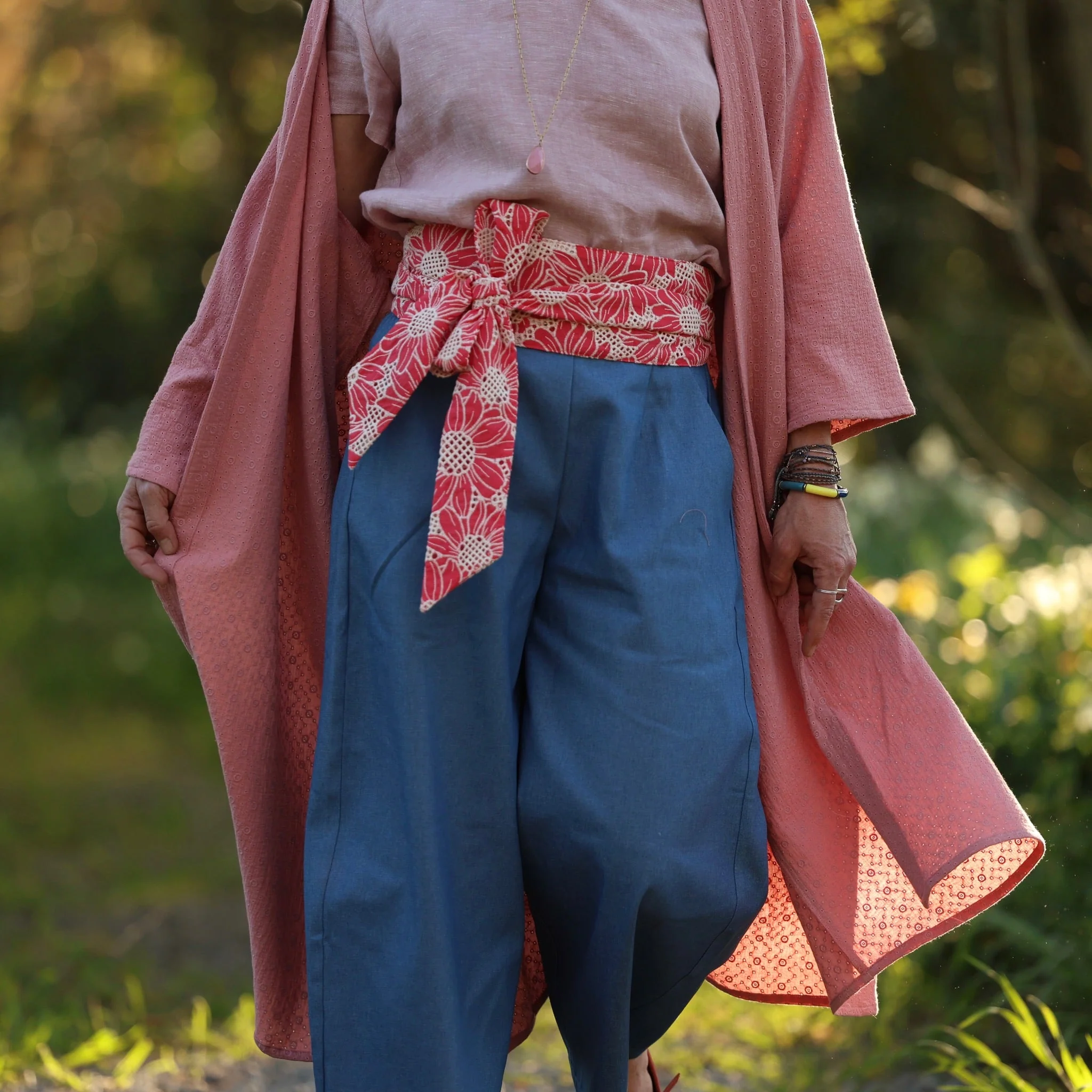 Calixte - Double gaze de coton brodé rose boisé - Image 12