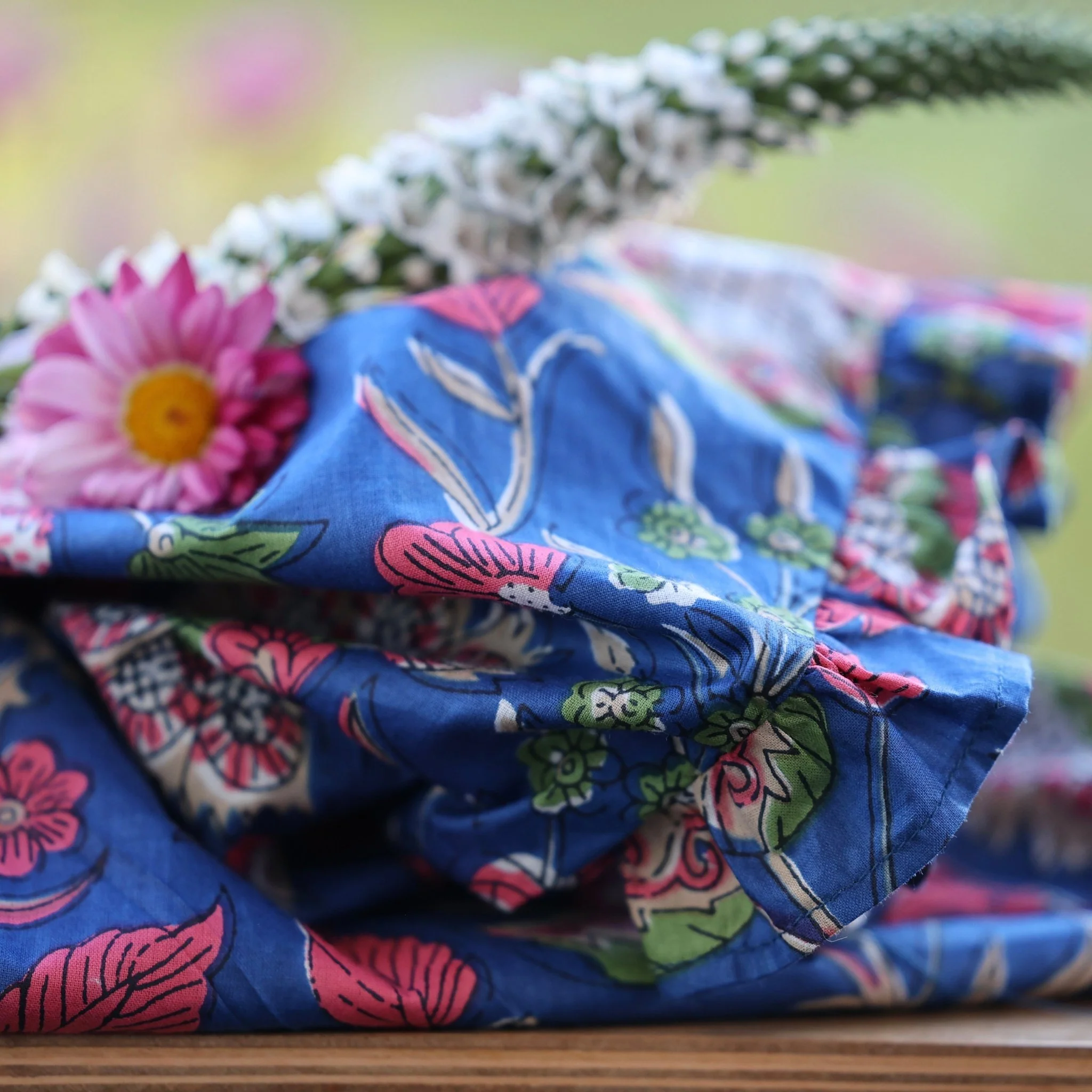 Blouse Camélia – Voile de coton rosée bleue - Image 2