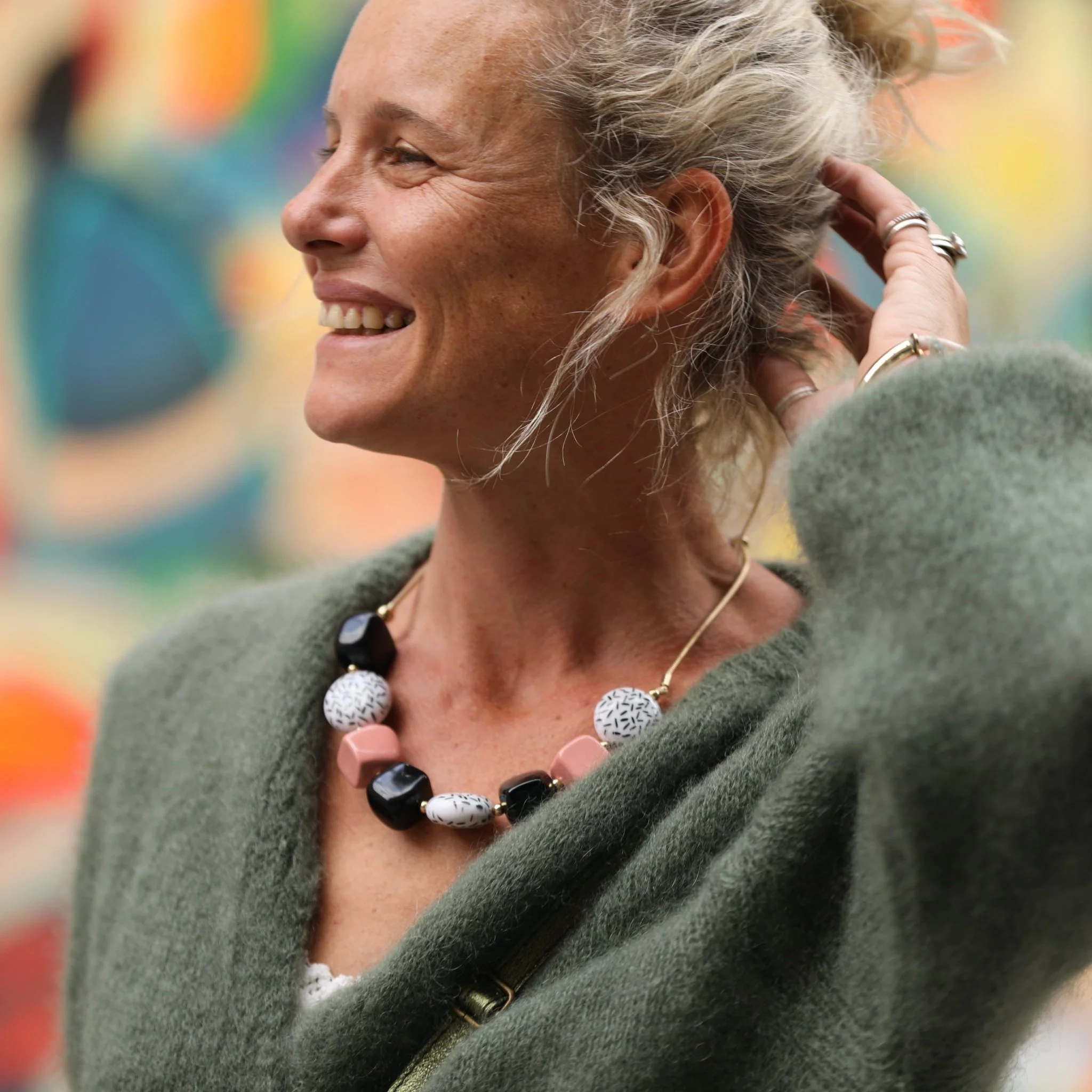 Collier Aurore – Rose, Noir & Doré