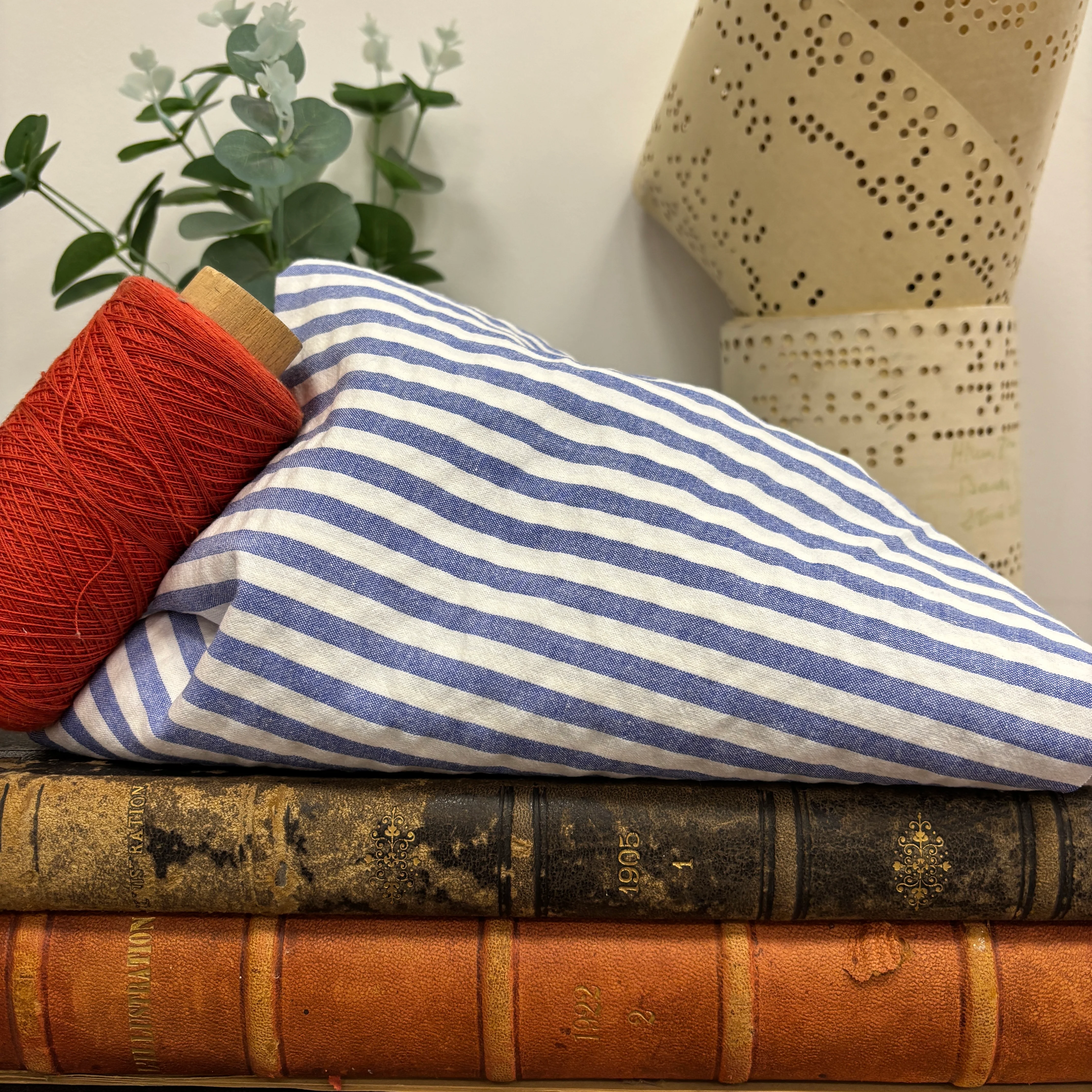 Coupon - coton seersucker rayé bleu 150 cm de laize - E63