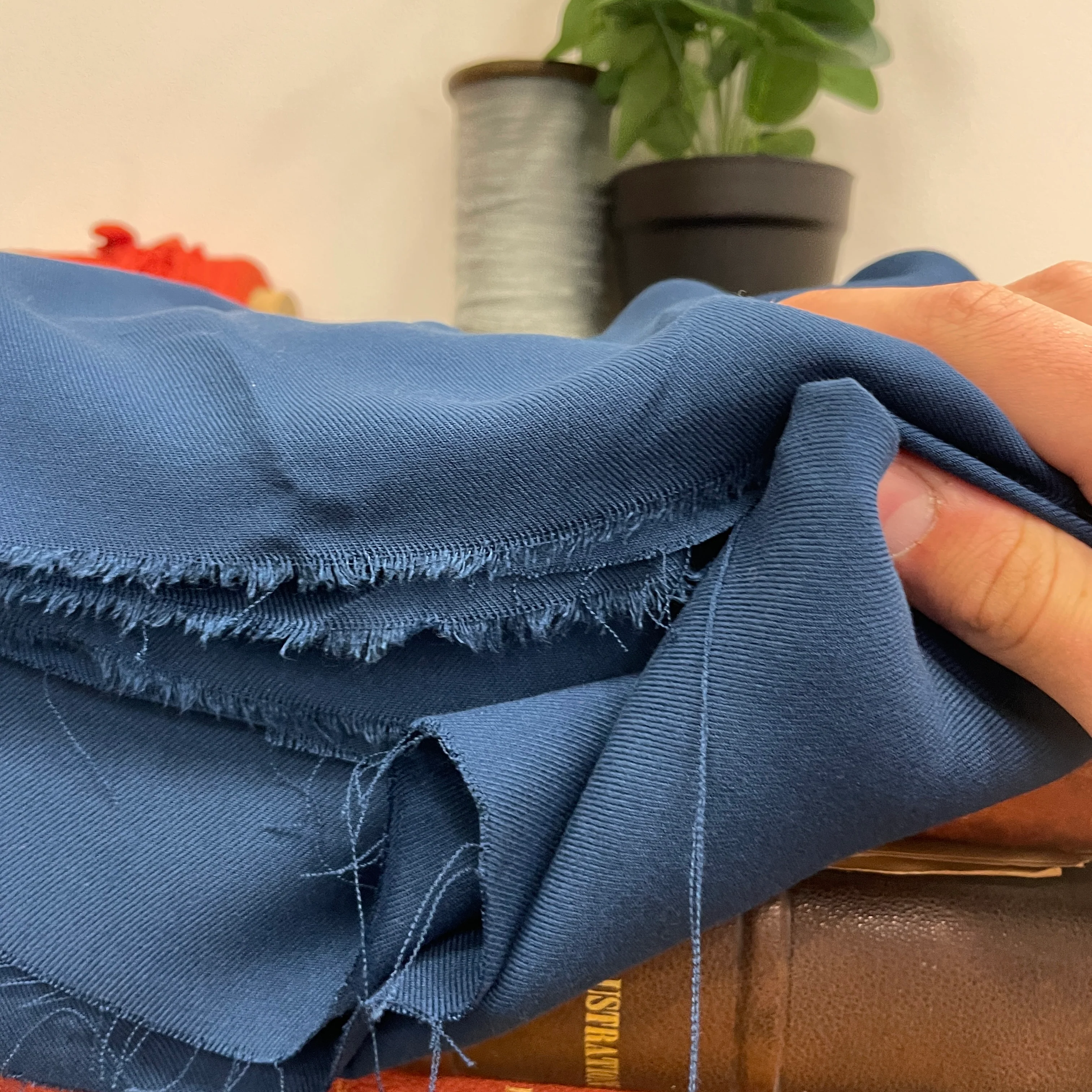 Coupon - viscose bleu nuit 115x150-B69 - Image 2