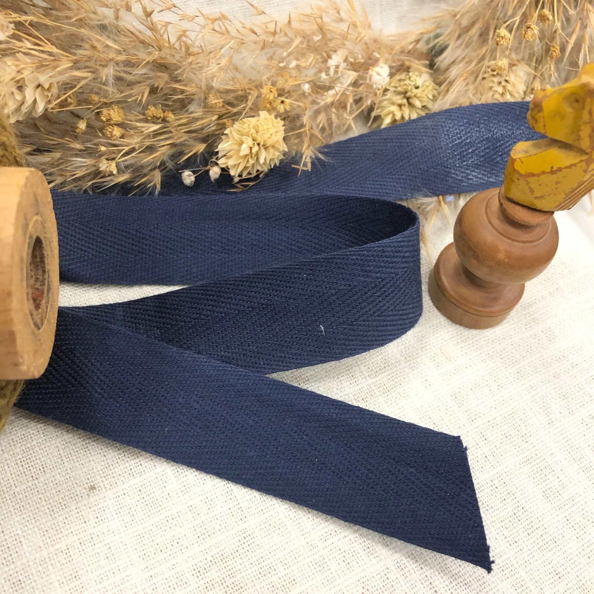 Galon de sergé chevron bleu indigo 2 cm - au mètre