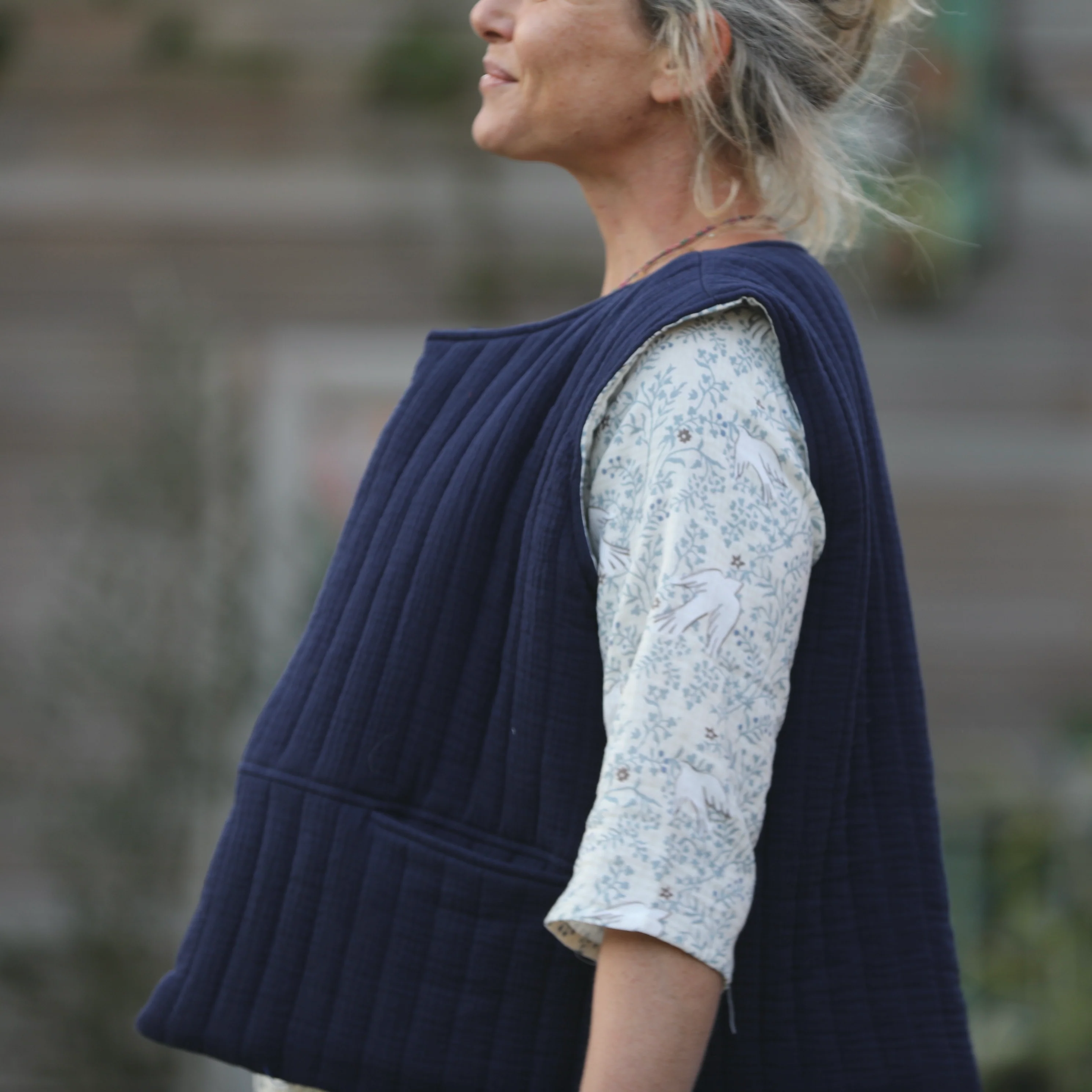 Gilet Basile matelassé en double gaze de coton bleu nuit - Image 6