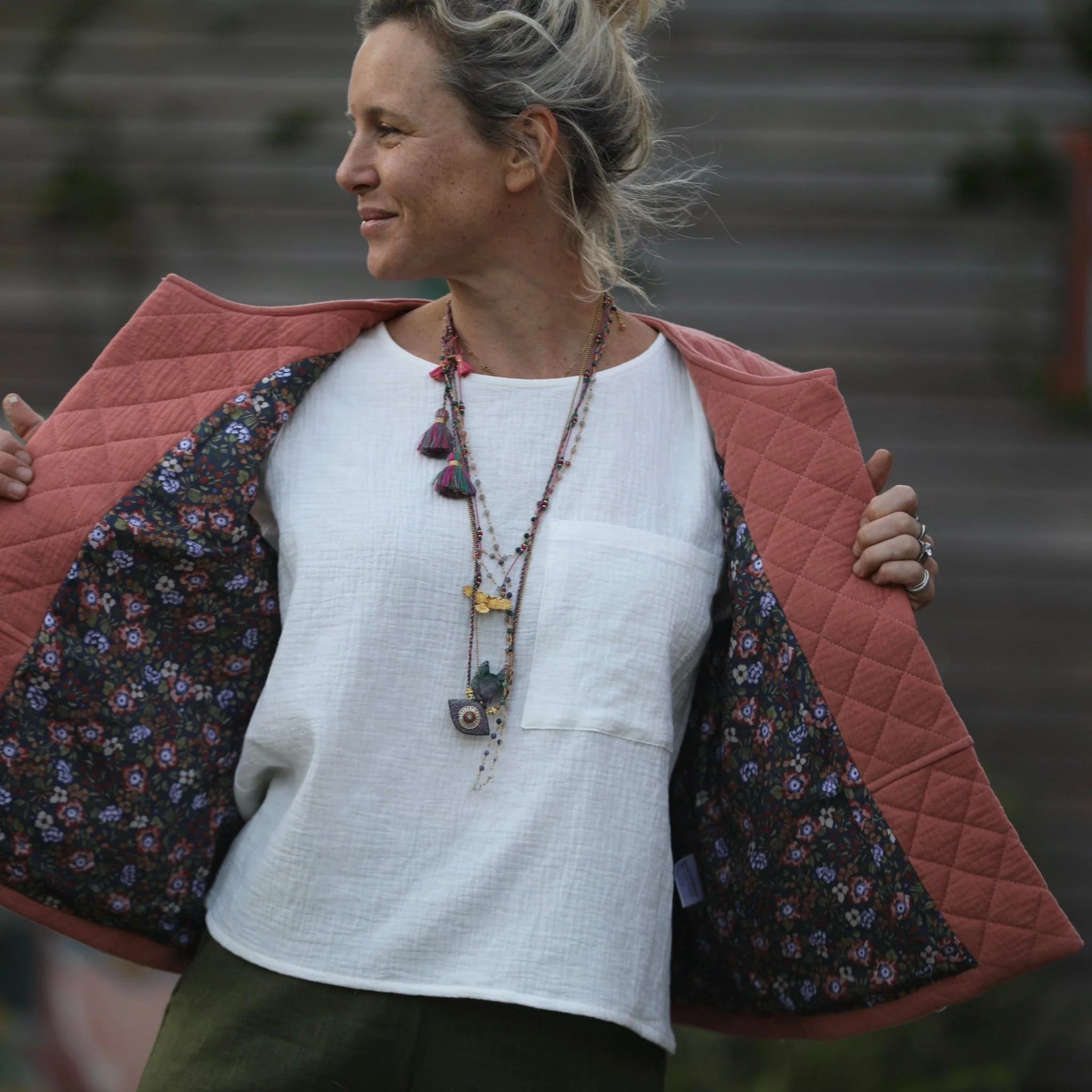 Gilet Basile matelassé en double gaze de coton rose boisé - Image 7