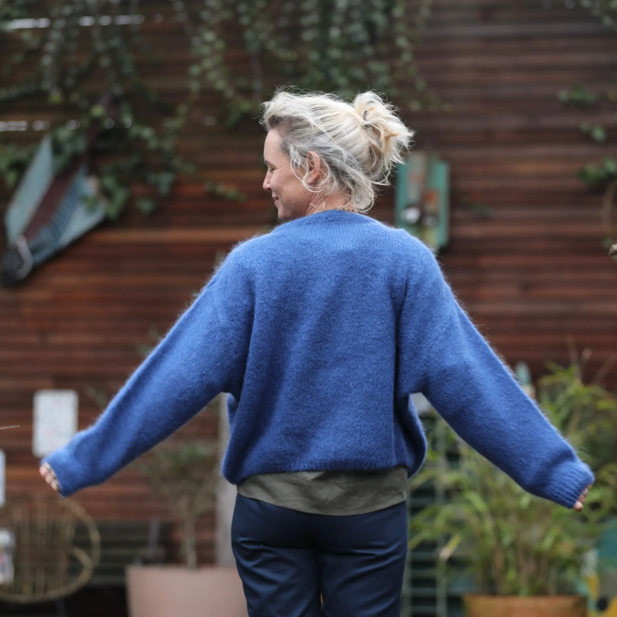Pull  Edmonde bleu roi - Image 5