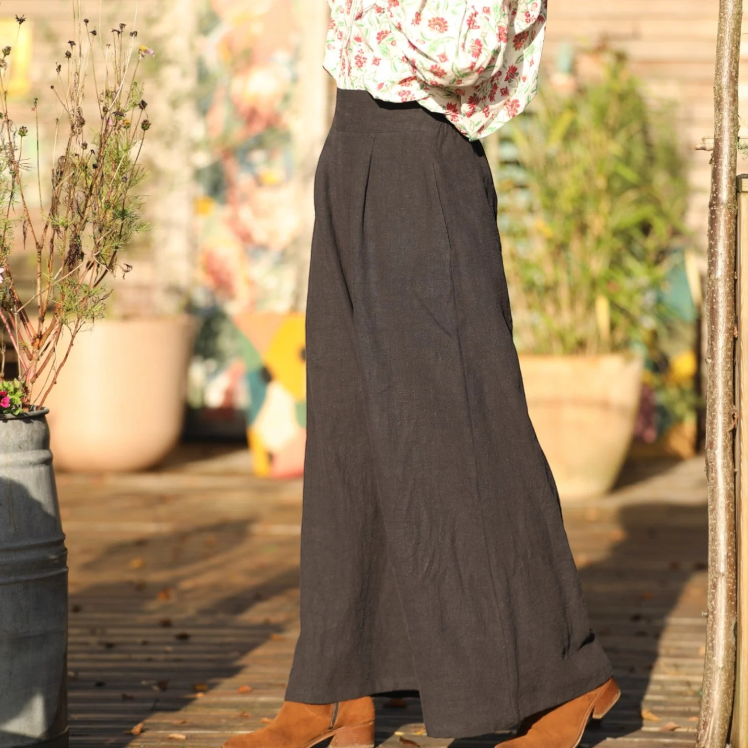 Jupe culotte Arielle en lin stone wash noir - Image 7