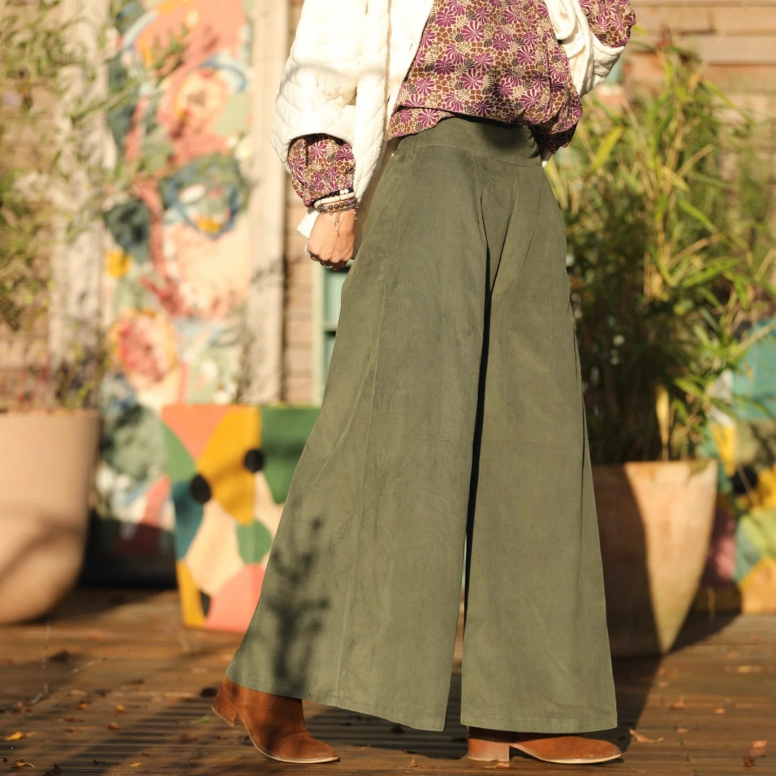 Jupe culotte Arielle en velours milleraies kaki - Image 5