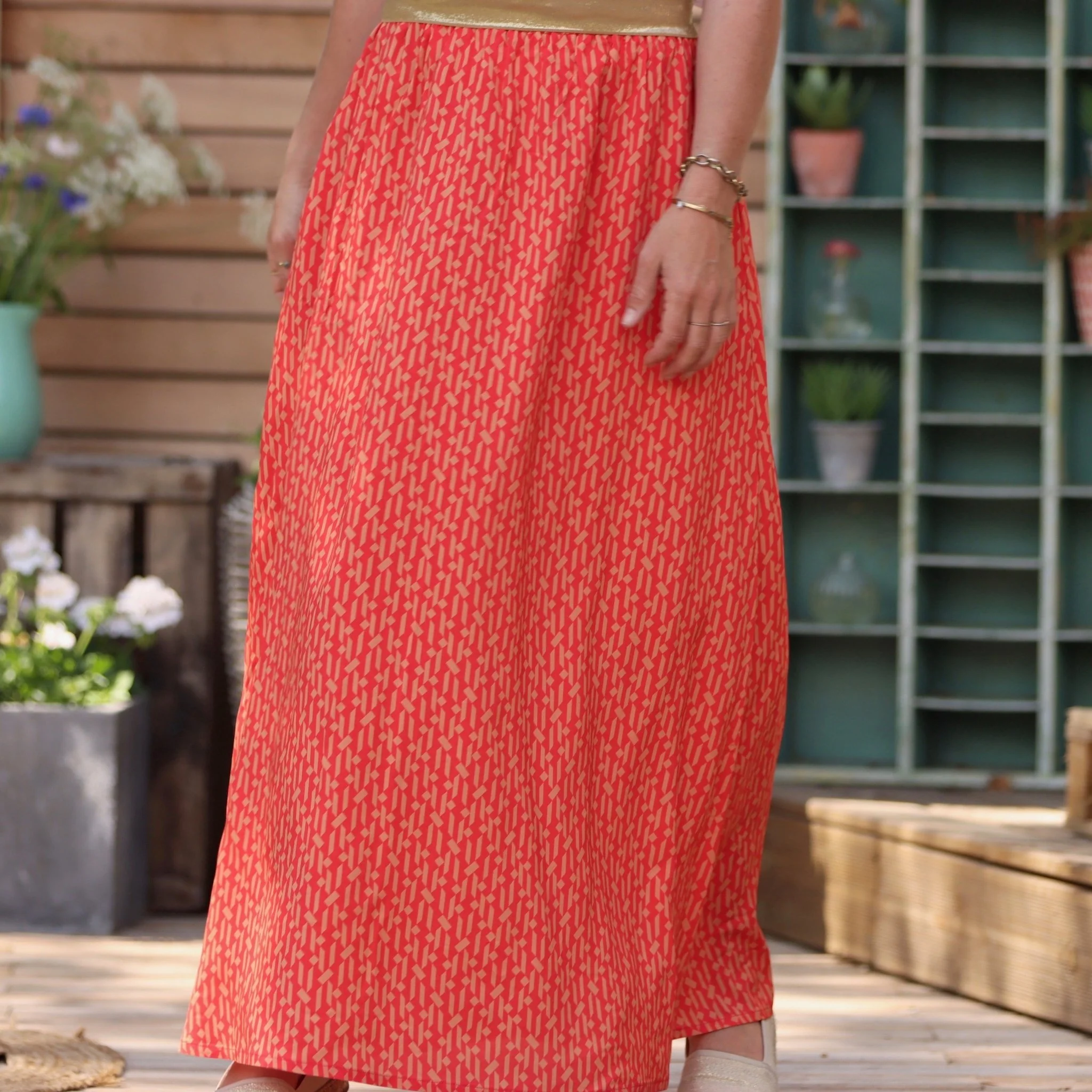 Jupe Rachelle viscose géométrique rouge orangé - 1m de hauteur - Image 3