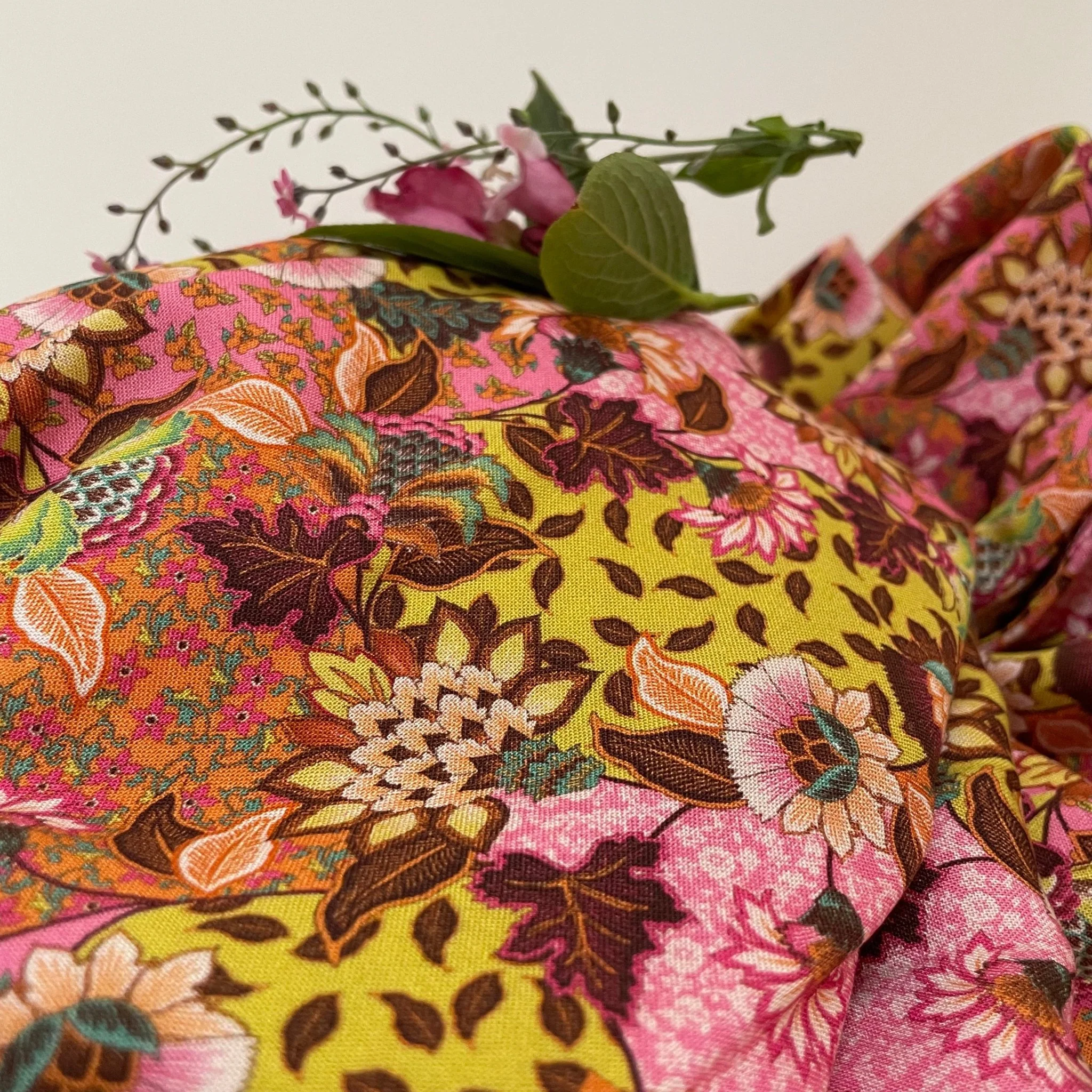 Jupe Tao Viscose fleurs des Embiez - 102cm de hauteur - Image 2
