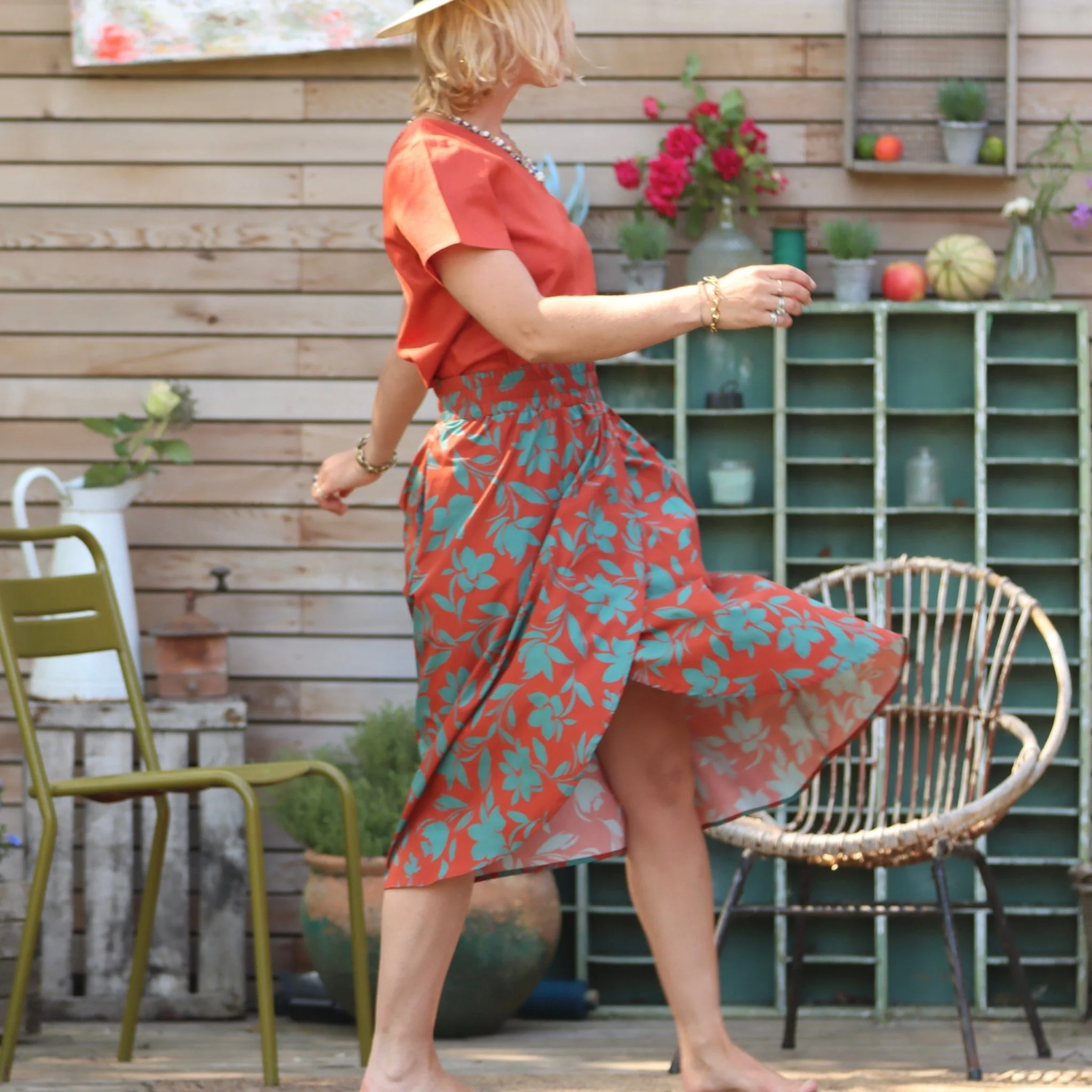 Jupe Tina popeline de coton terracotta fleuri aqua - Image 7