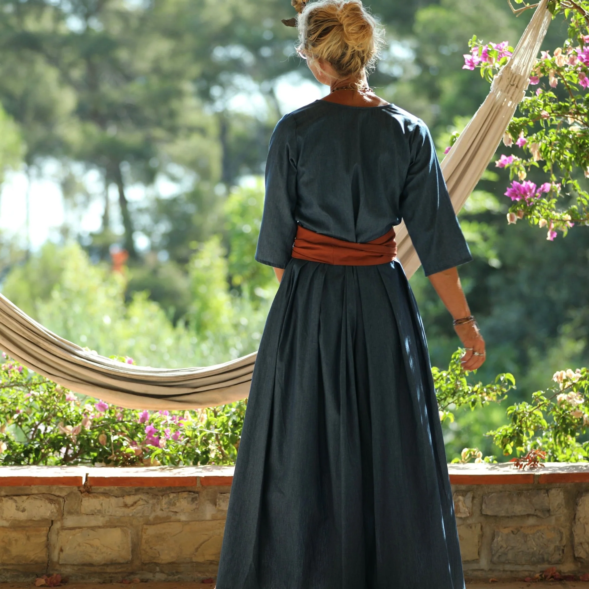 La combi India manches 3/4 en jean de coton bleu - Image 3