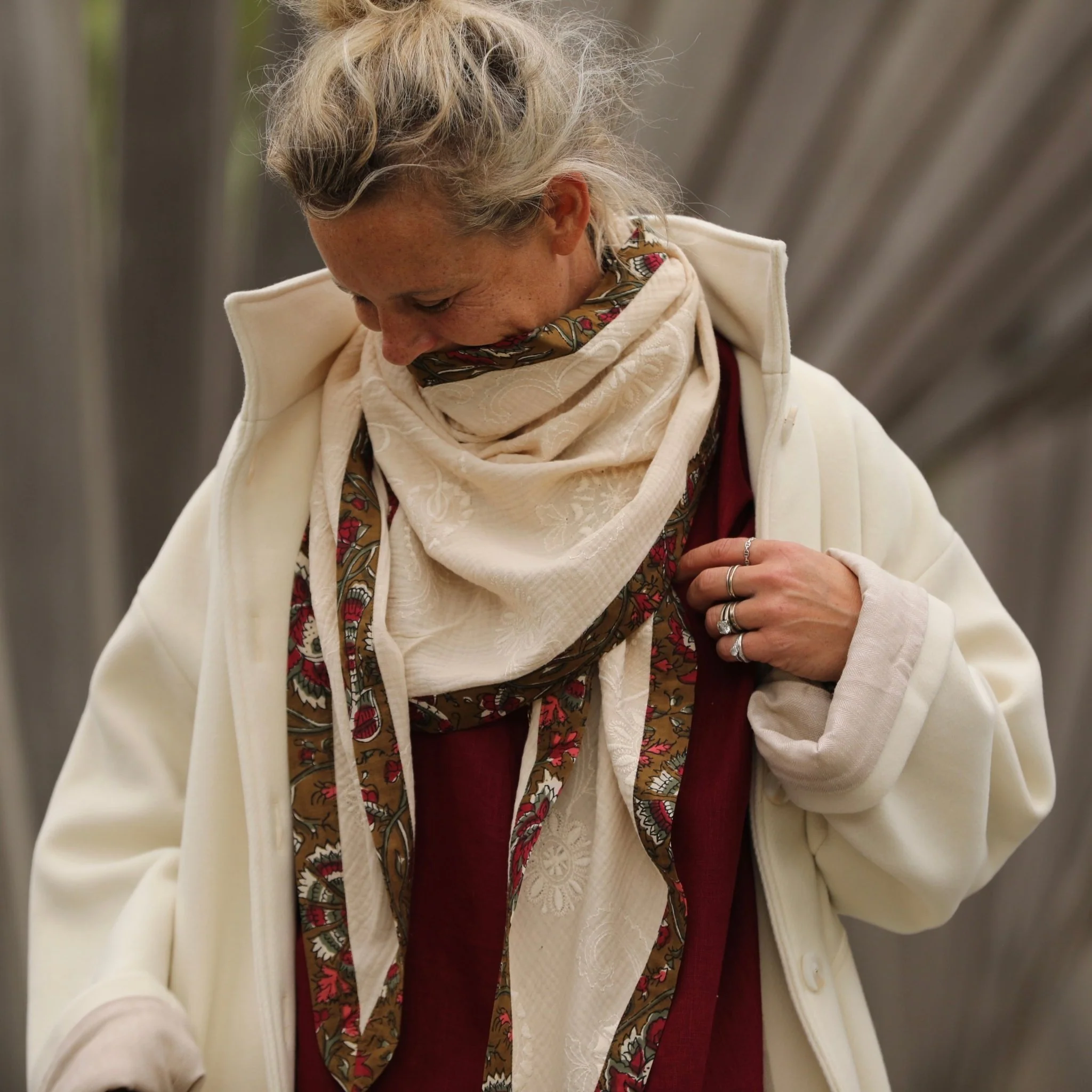Le foulard Calista ivoire brodé/Ila - Image 3