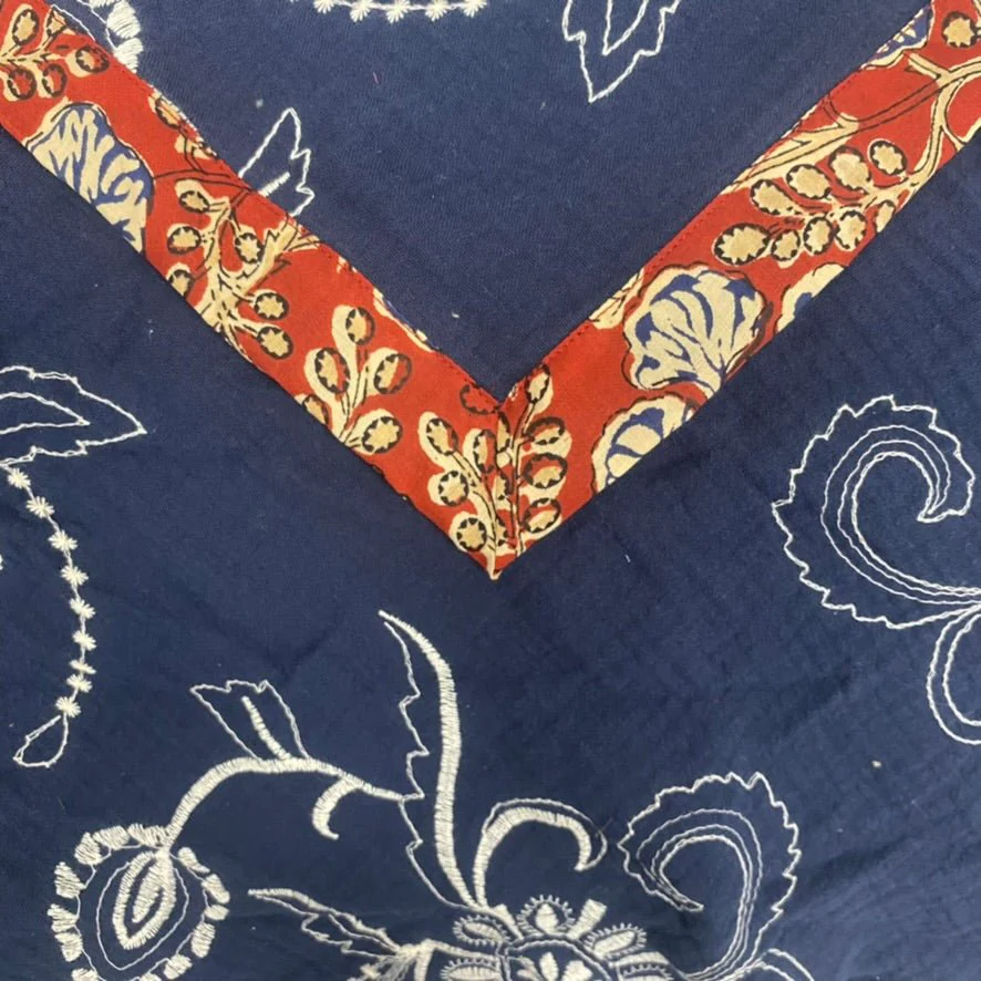 Le foulard Calista Marine brodé/Anaya - Image 2