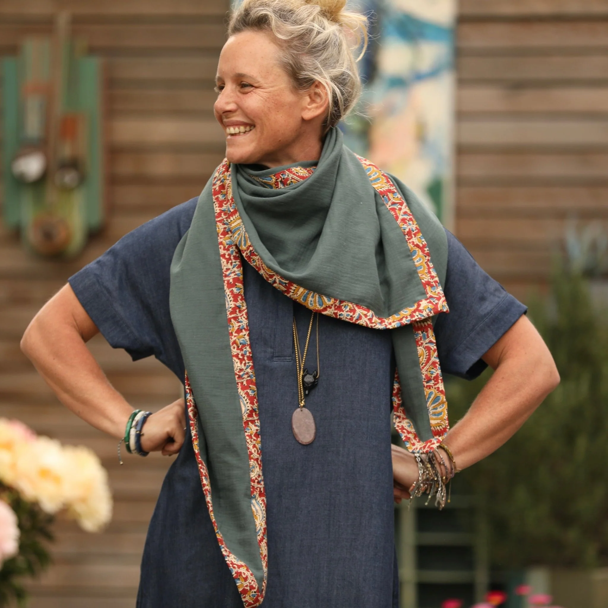 Le foulard Calista vert cactus/Diya