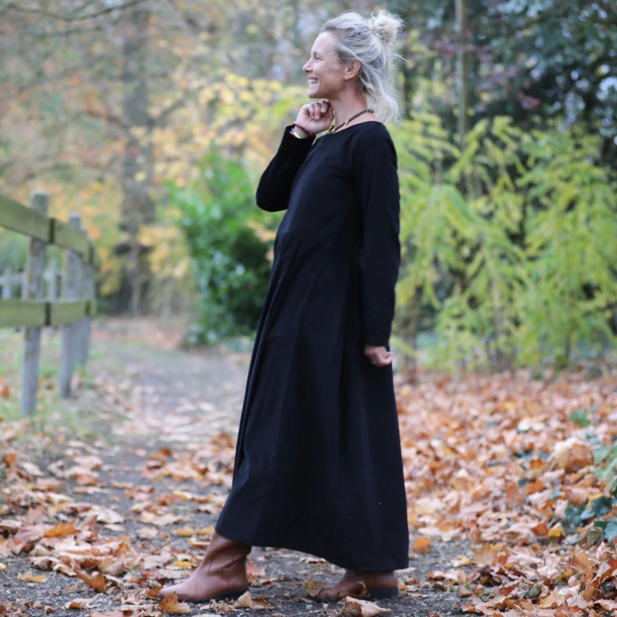Robe Louisa - velours milleraies noir - Image 10