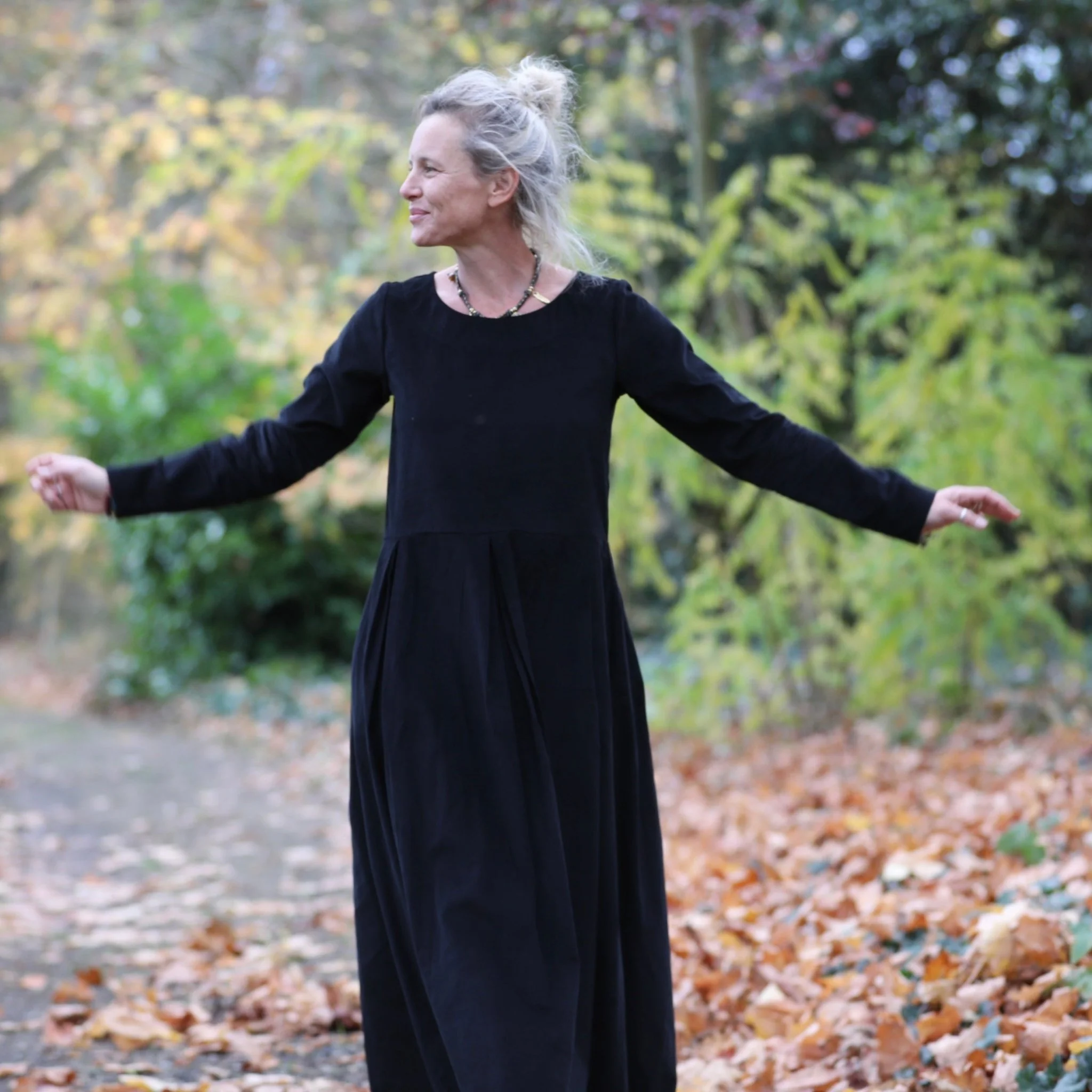 Robe Louisa - velours milleraies noir - Image 7