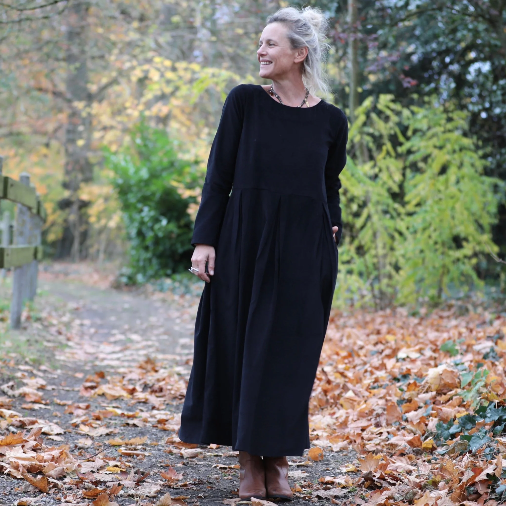 Robe Louisa - velours milleraies noir - Image 8