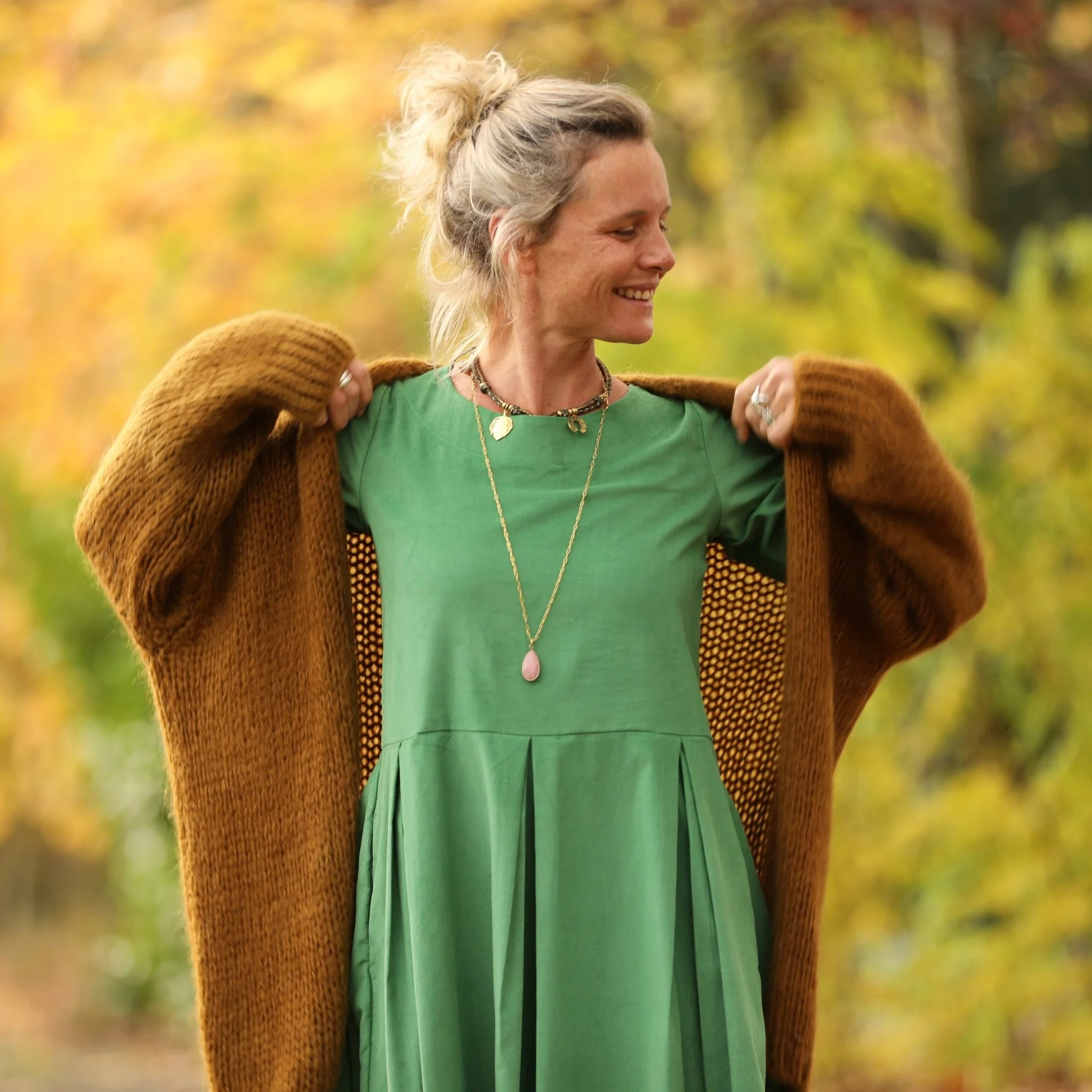 Robe Louisa - velours milleraies vert pomme - Image 3