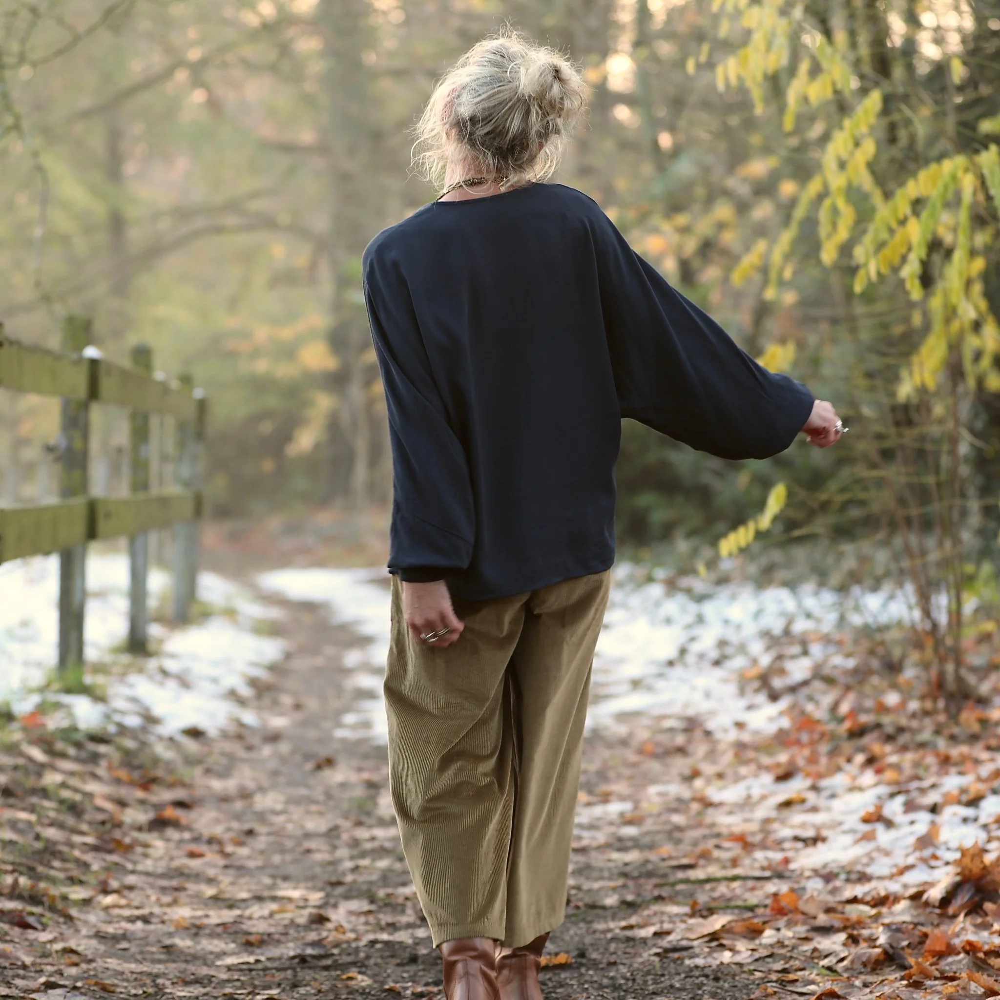 Blouse Mina – Sergé de viscose marine - Image 4