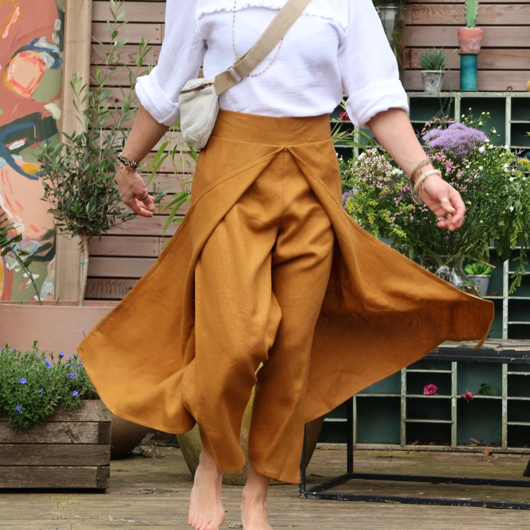Pantalon drapé Mathilde - lin ocre - Image 3