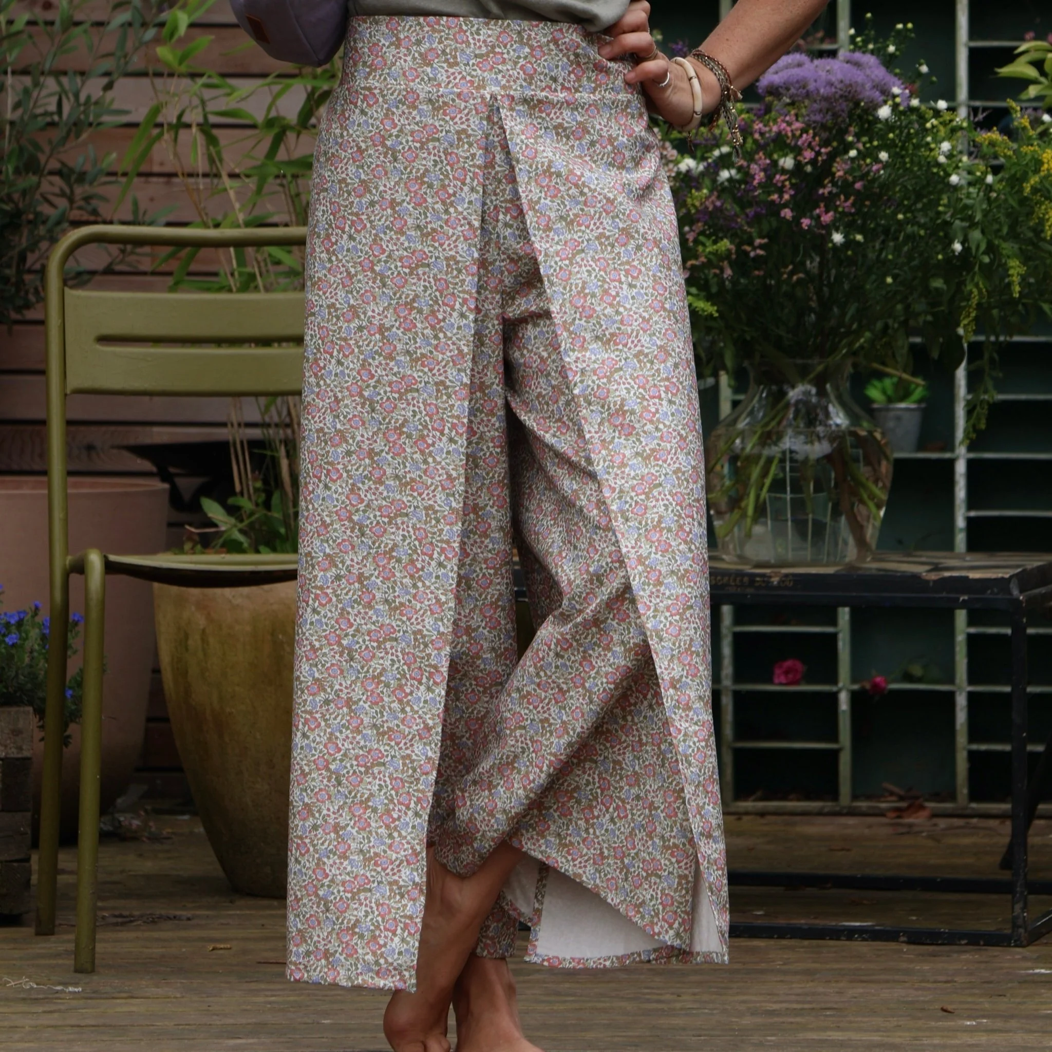 Pantalon drapé Mathilde - sergé de coton fleuri d'été