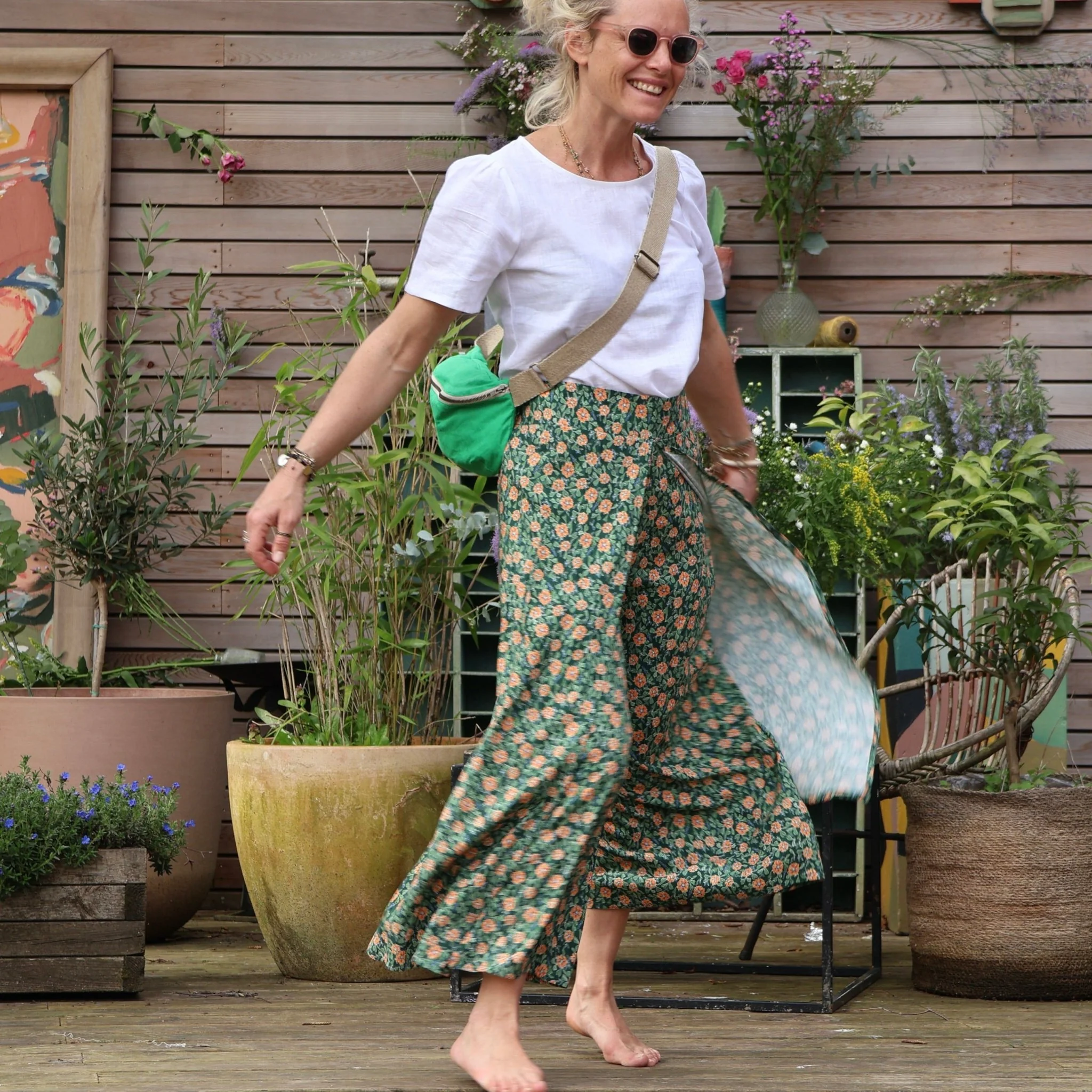 Pantalon drapé Mathilde - viscose fleuri vert orangé - Image 4